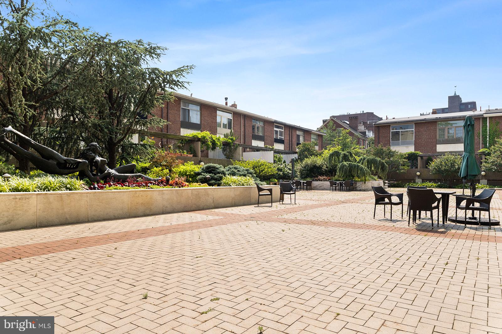 SOCIETY HILL - Residential