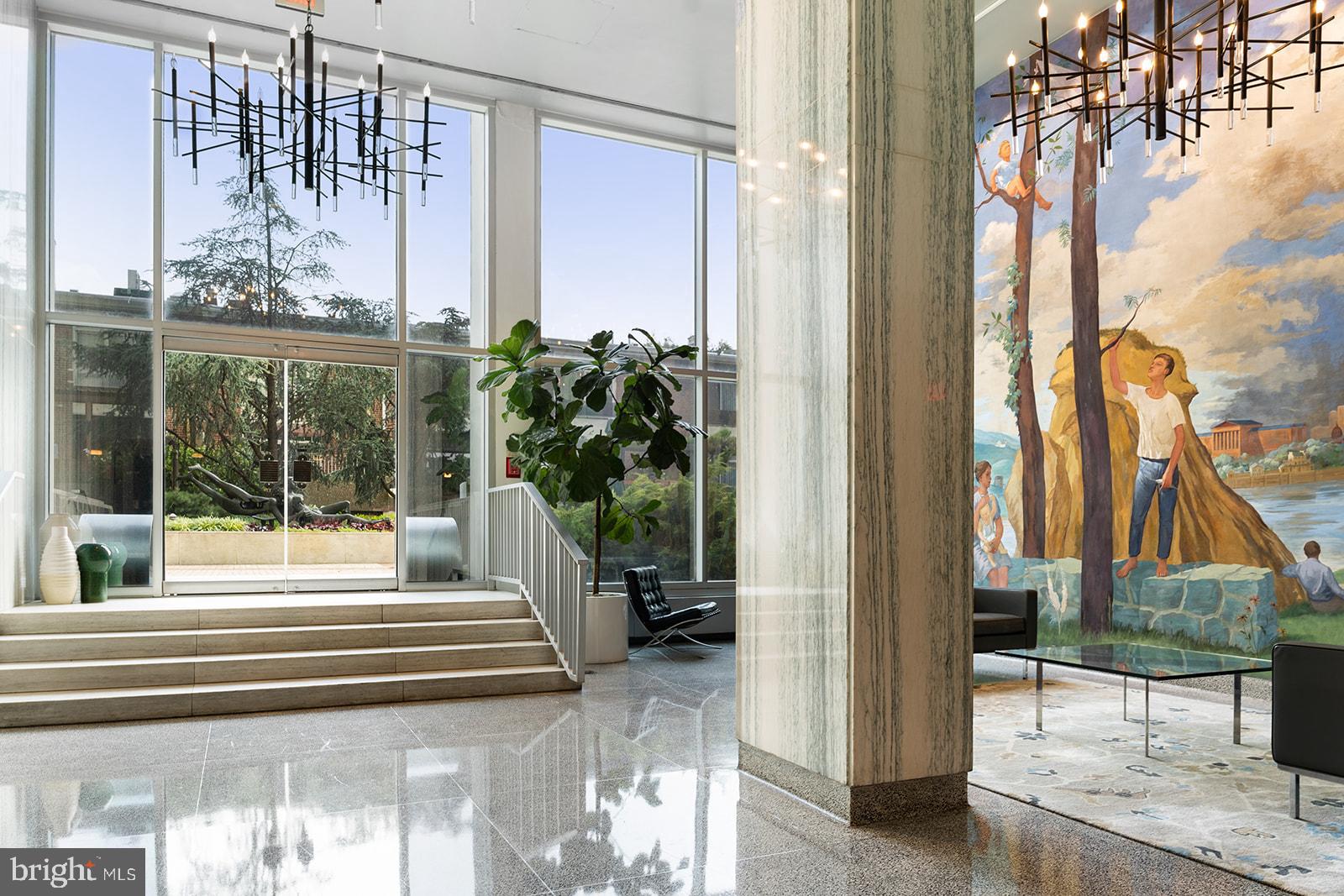 SOCIETY HILL - Residential
