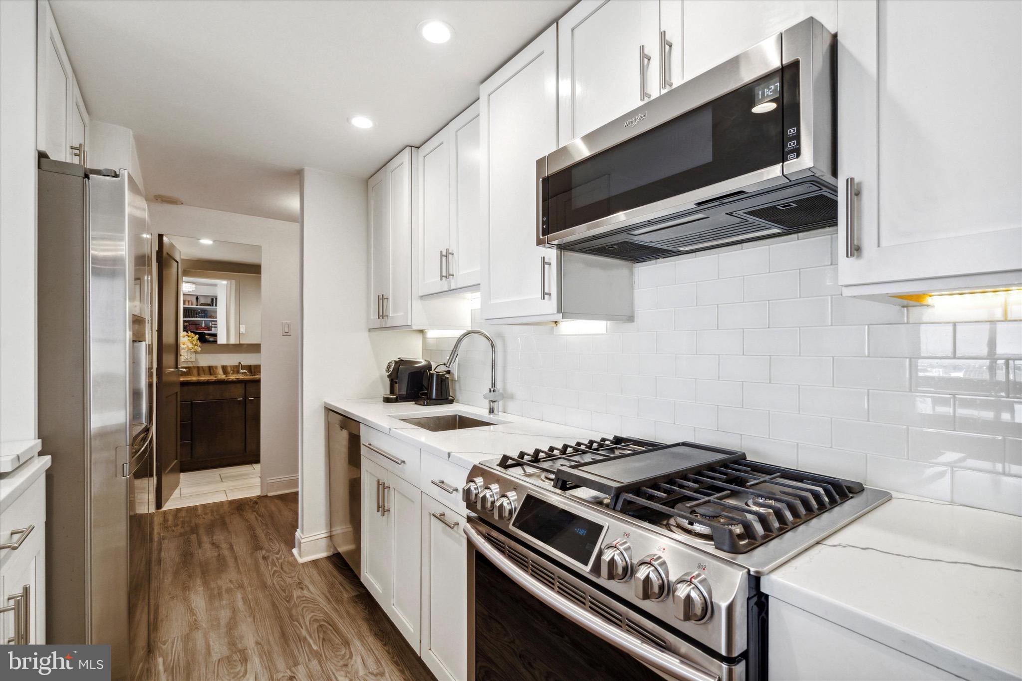 SOCIETY HILL - Residential