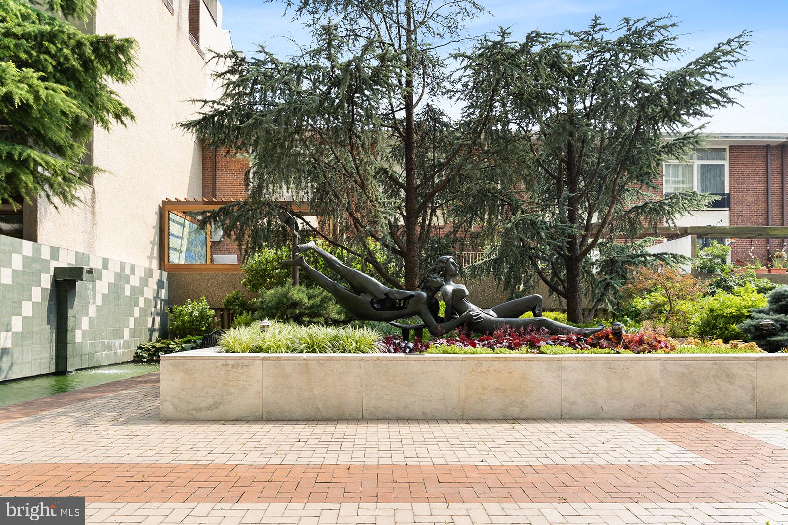 SOCIETY HILL - Residential