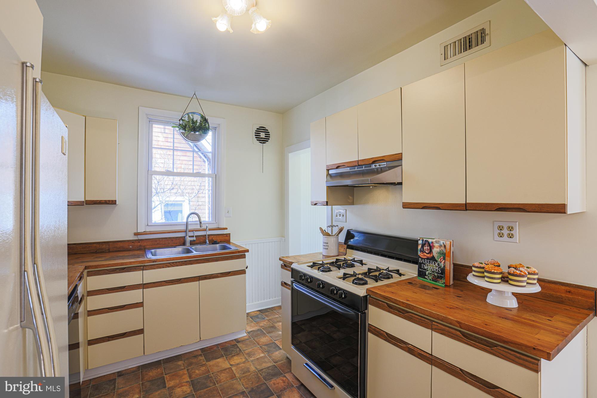 MOUNT WASHINGTON - Residential