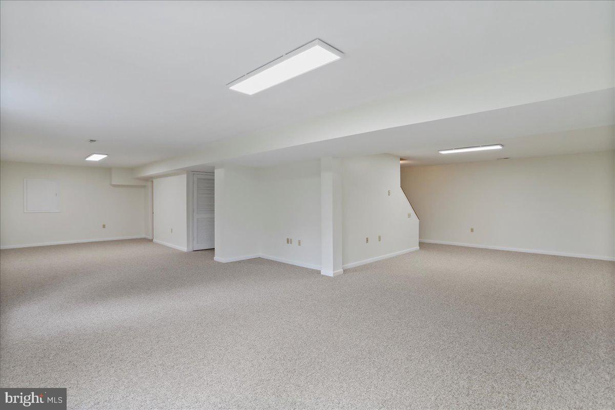 LOCUST HILL - Residential