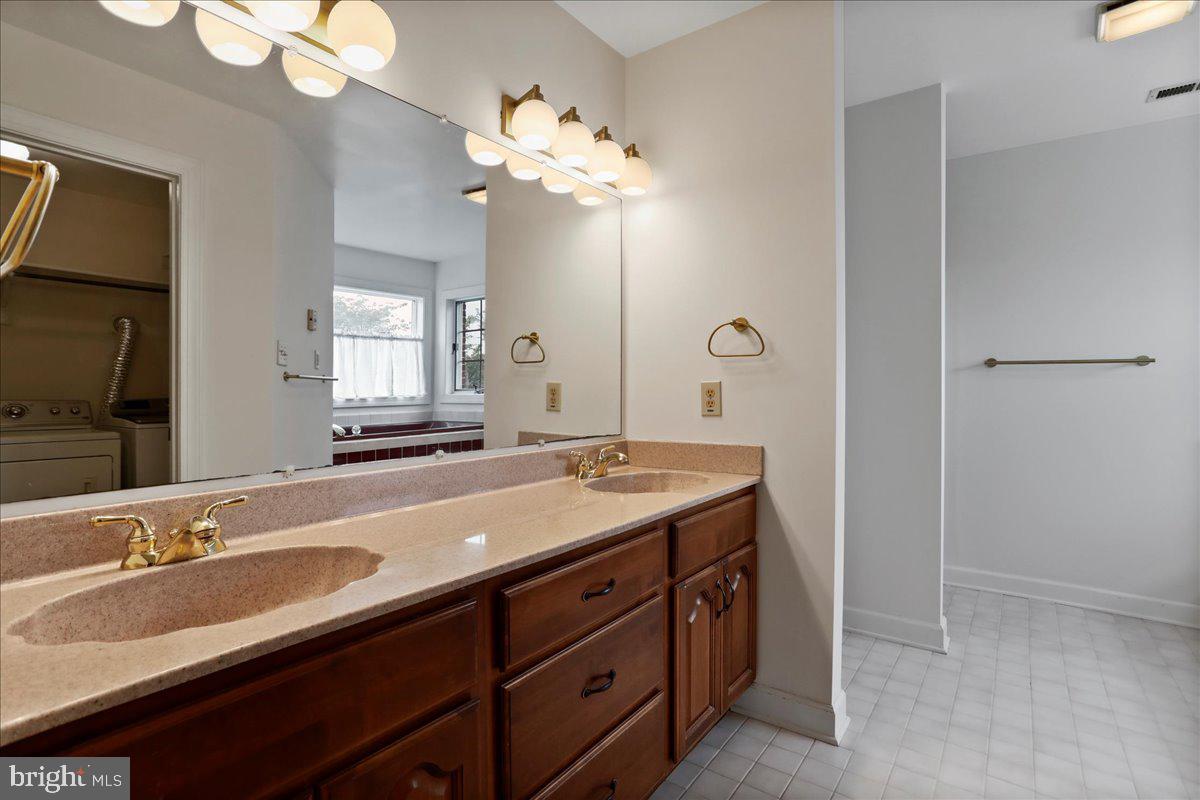 LOCUST HILL - Residential