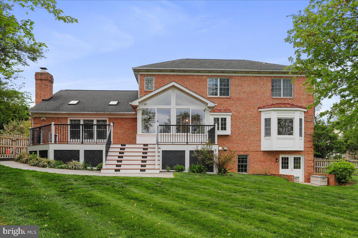 732 TURNBERRY DRIVE