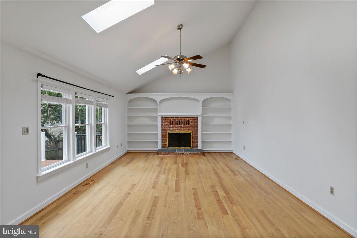 LOCUST HILL - Residential