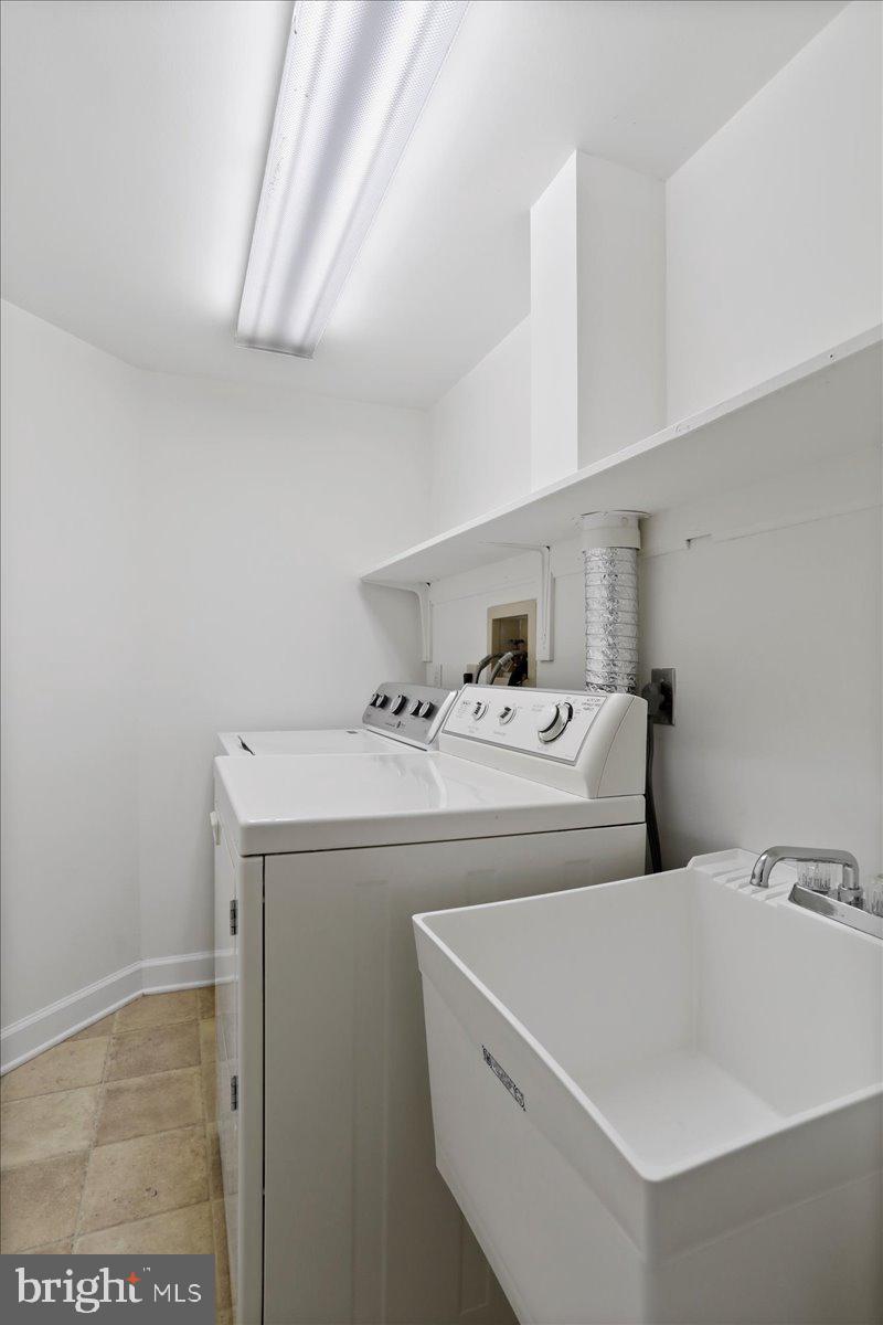 LOCUST HILL - Residential