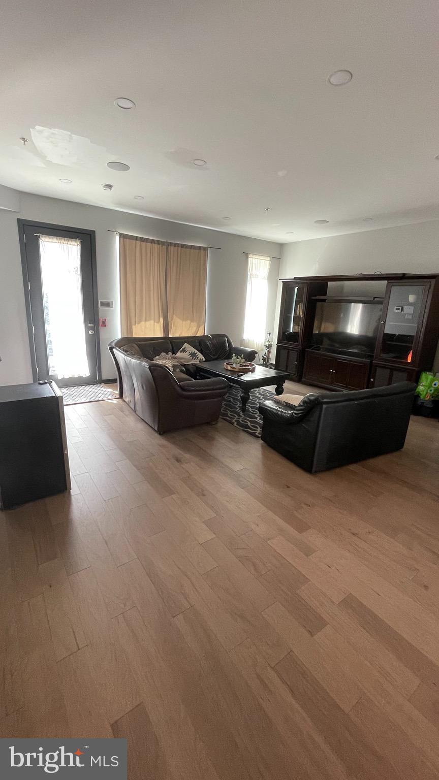 FRANCISVILLE - Residential Lease