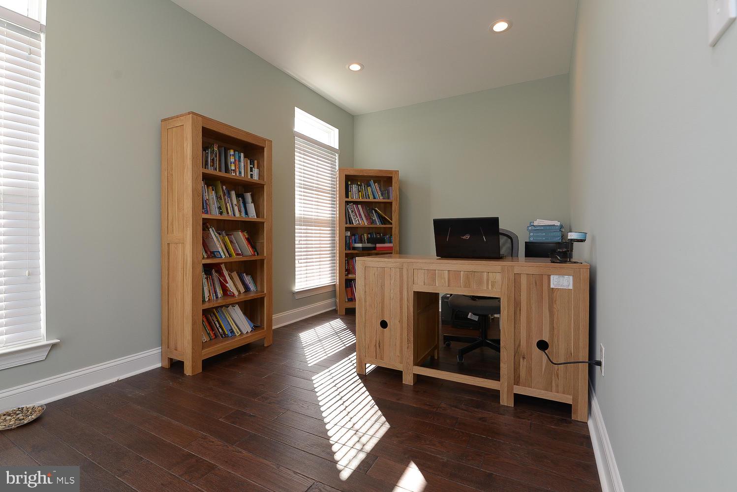 TARTAN SOUTH-PLAT FOUR> - Residential