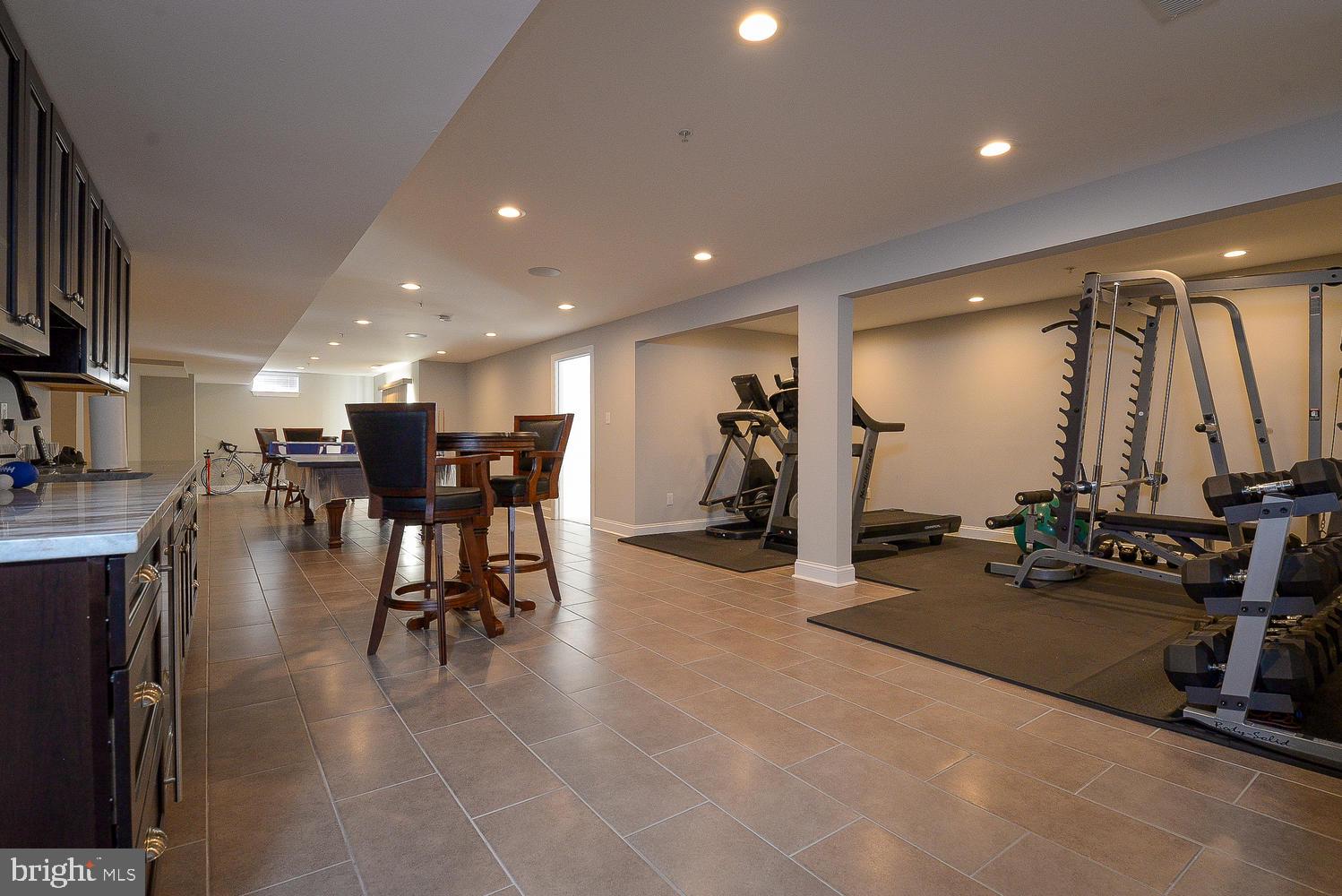 TARTAN SOUTH-PLAT FOUR> - Residential