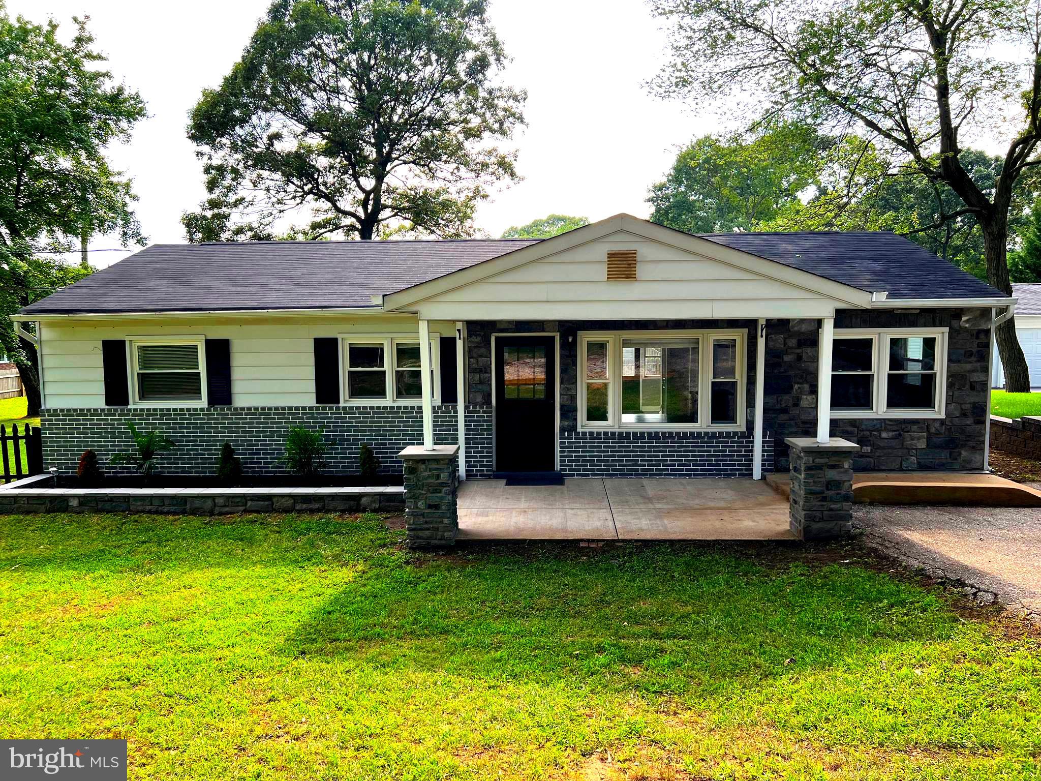 RIVIERA ISLE - Residential