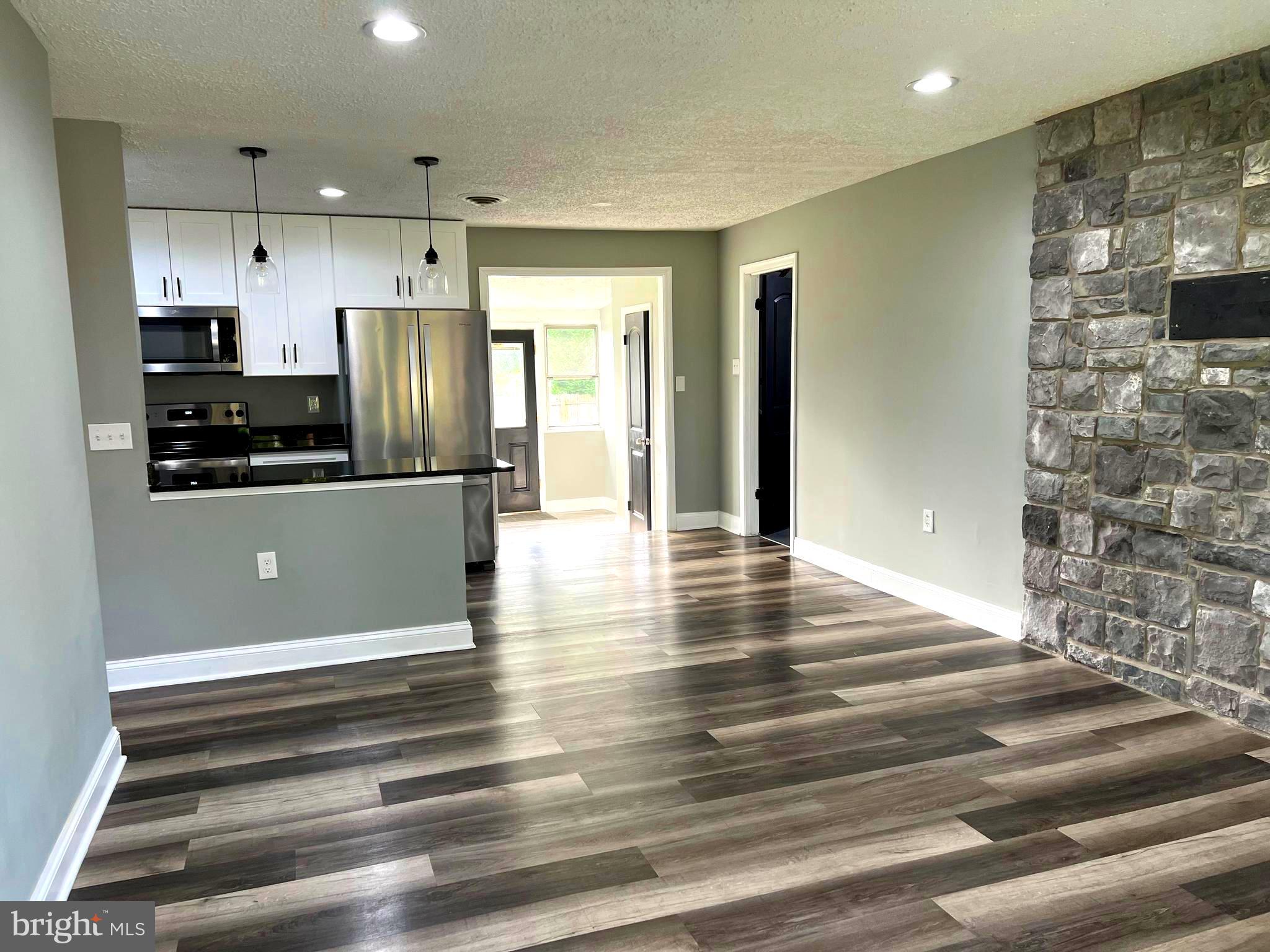 RIVIERA ISLE - Residential