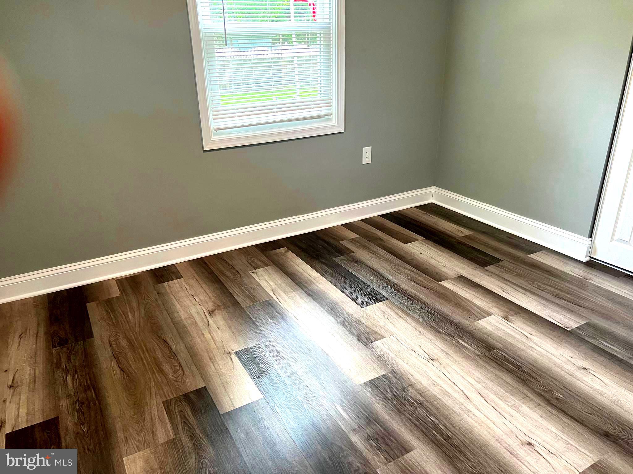 RIVIERA ISLE - Residential