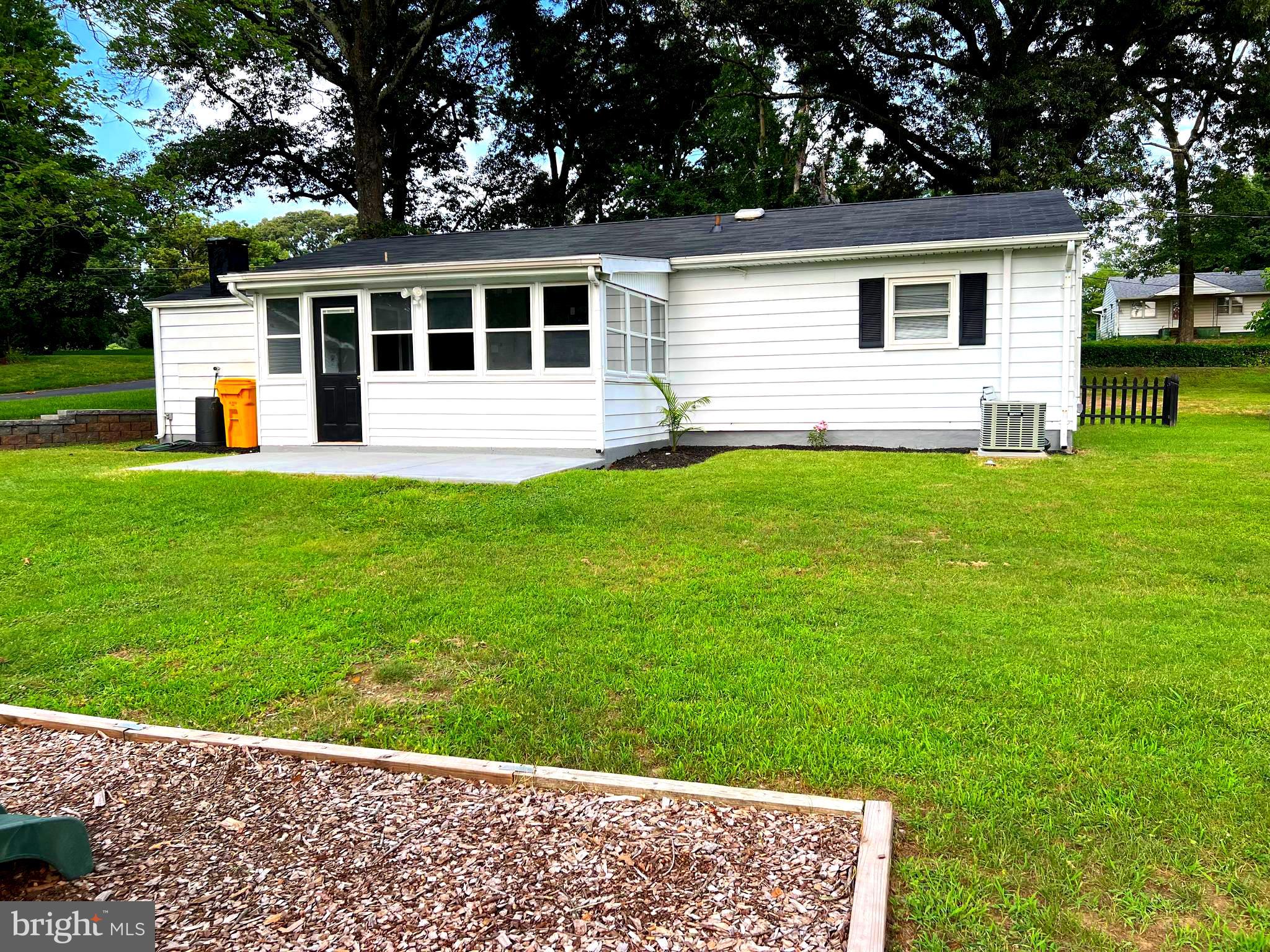 RIVIERA ISLE - Residential