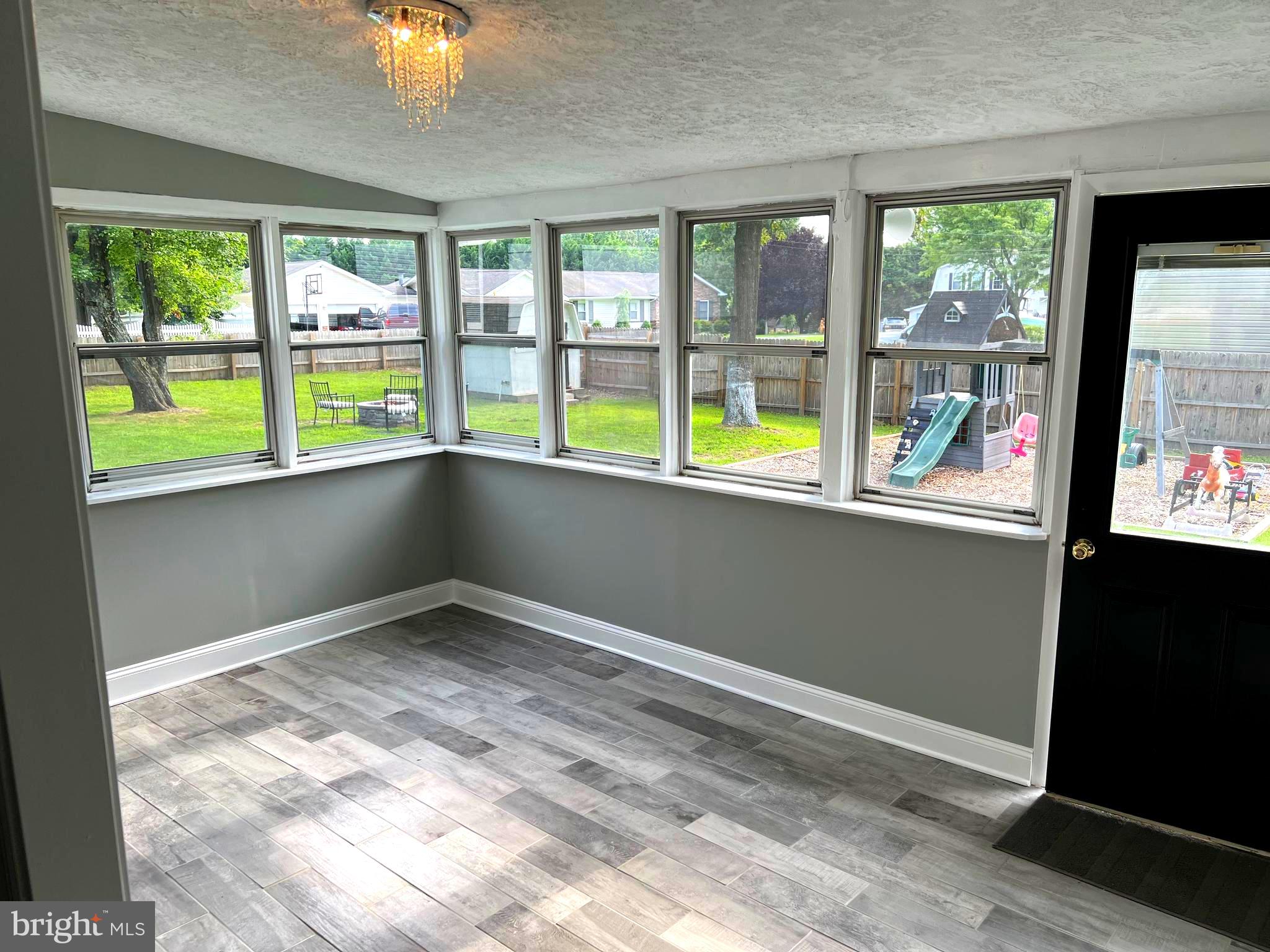 RIVIERA ISLE - Residential