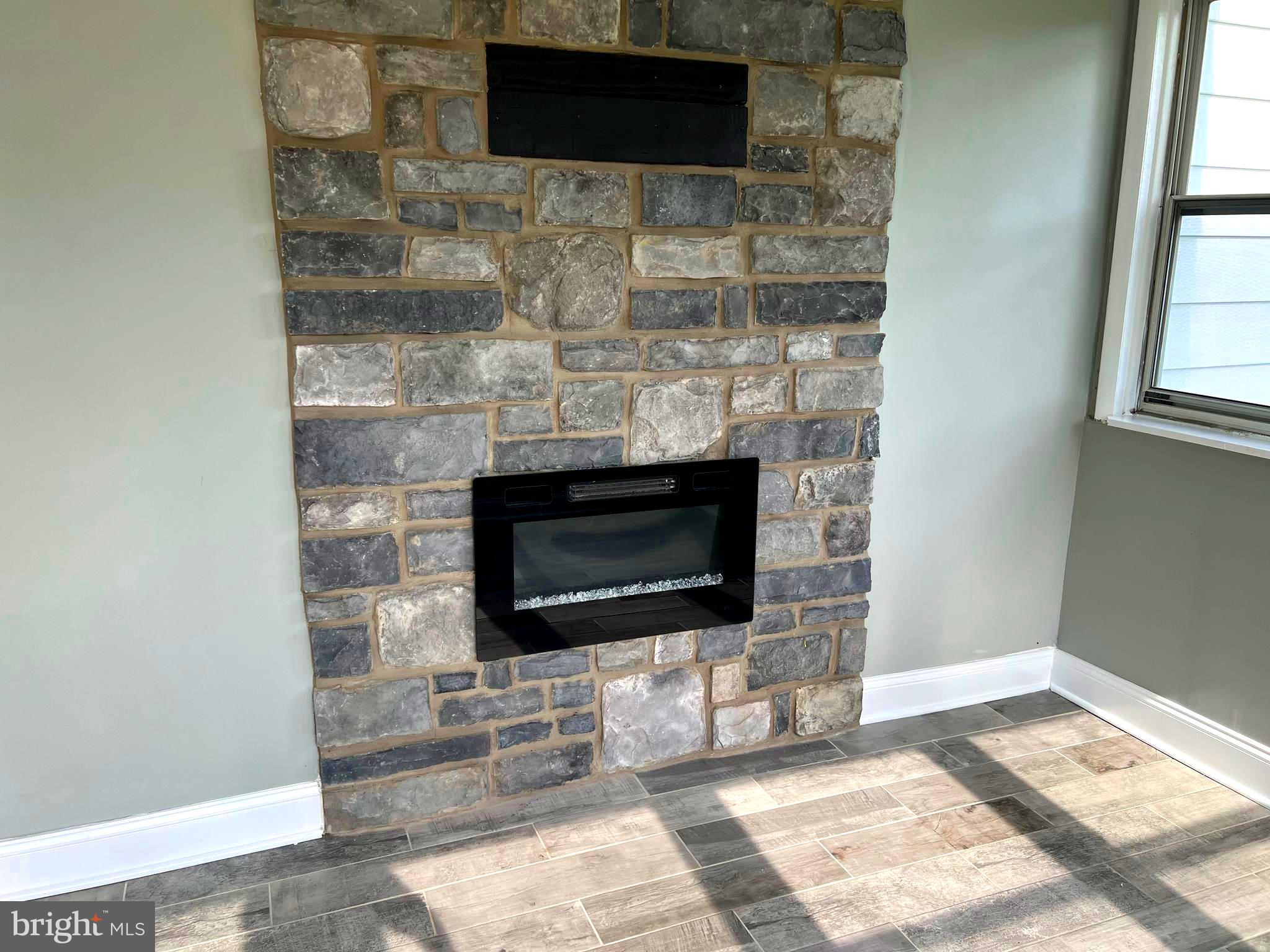 RIVIERA ISLE - Residential