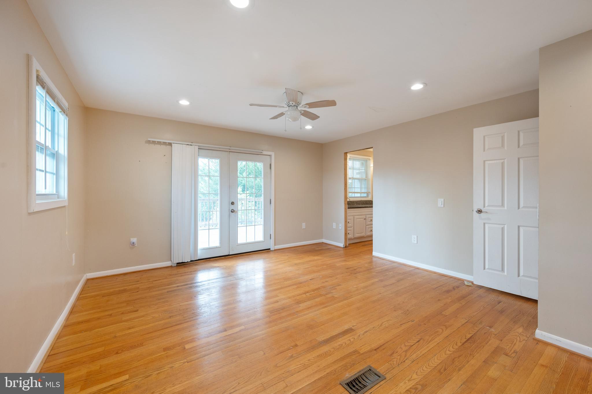 WEST SPRINGFIELD - Residential