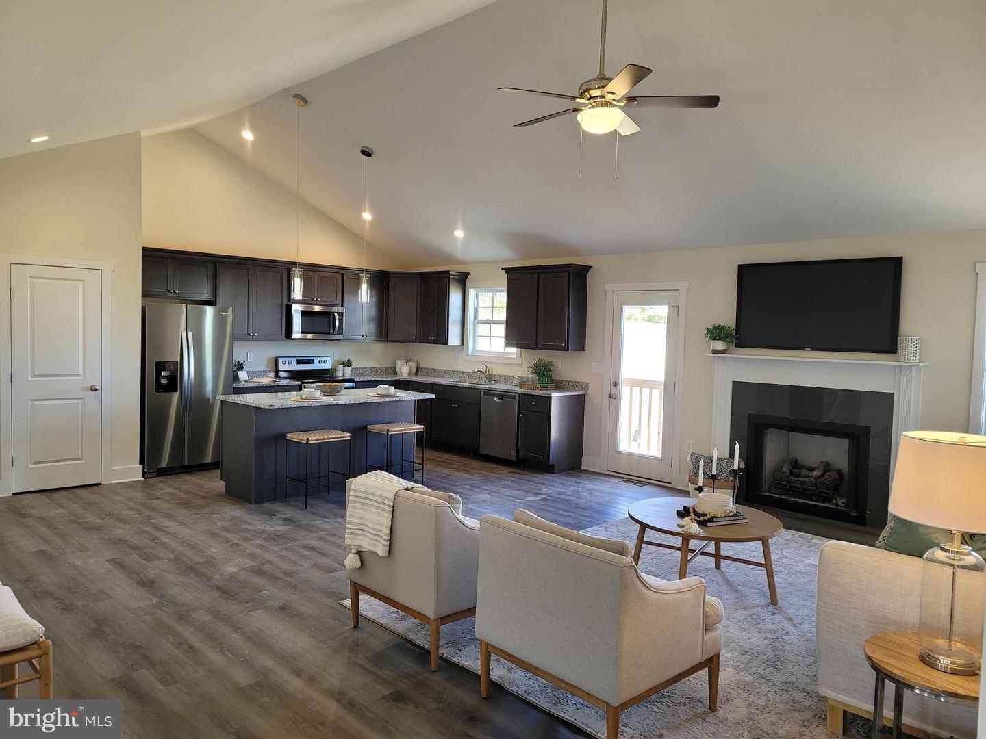 SUMMIT VIEW ESTATES - Residential