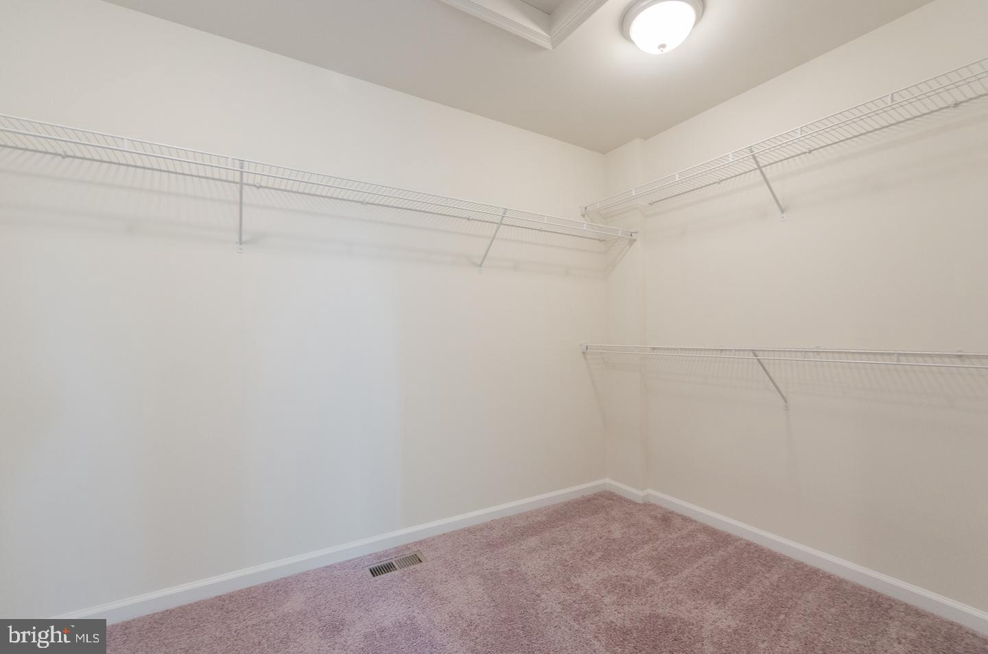 SUMMIT VIEW ESTATES - Residential