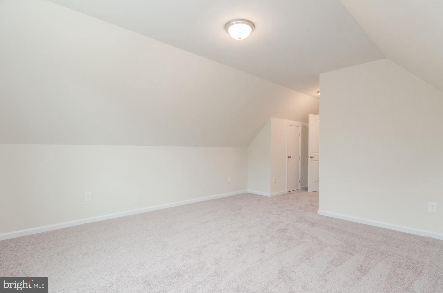 SUMMIT VIEW ESTATES - Residential