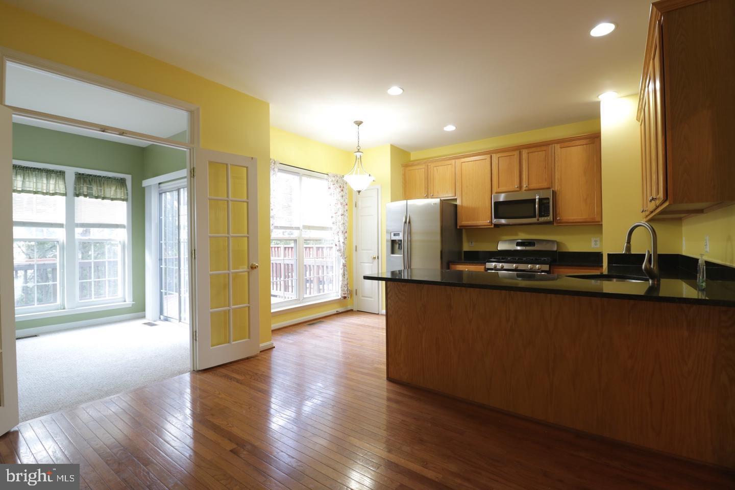 LOUDOUN PARKWAY CENTER - Residential Lease