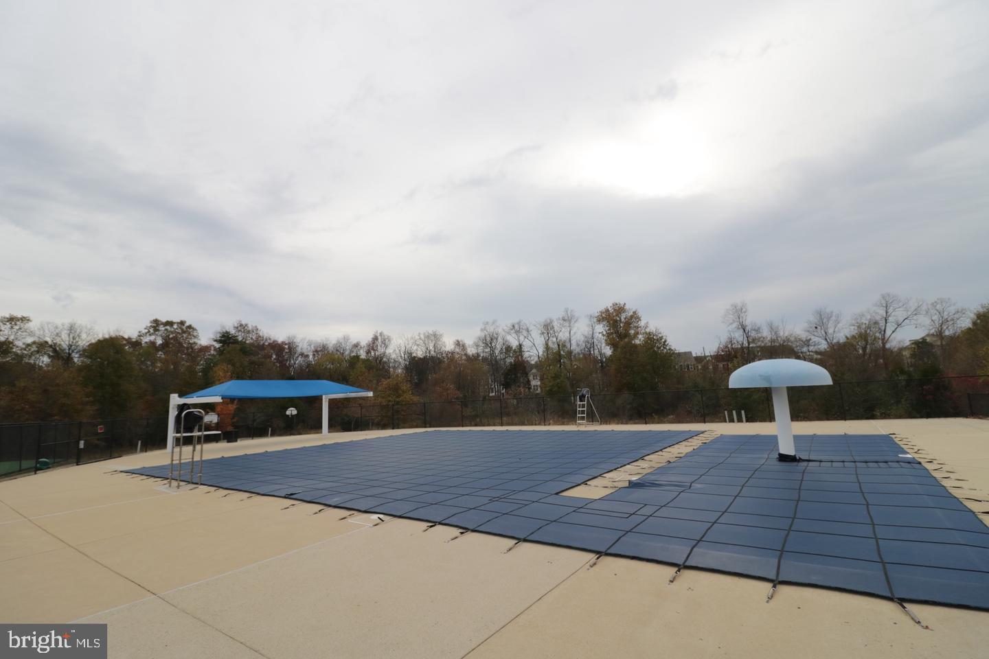 LOUDOUN PARKWAY CENTER - Residential Lease