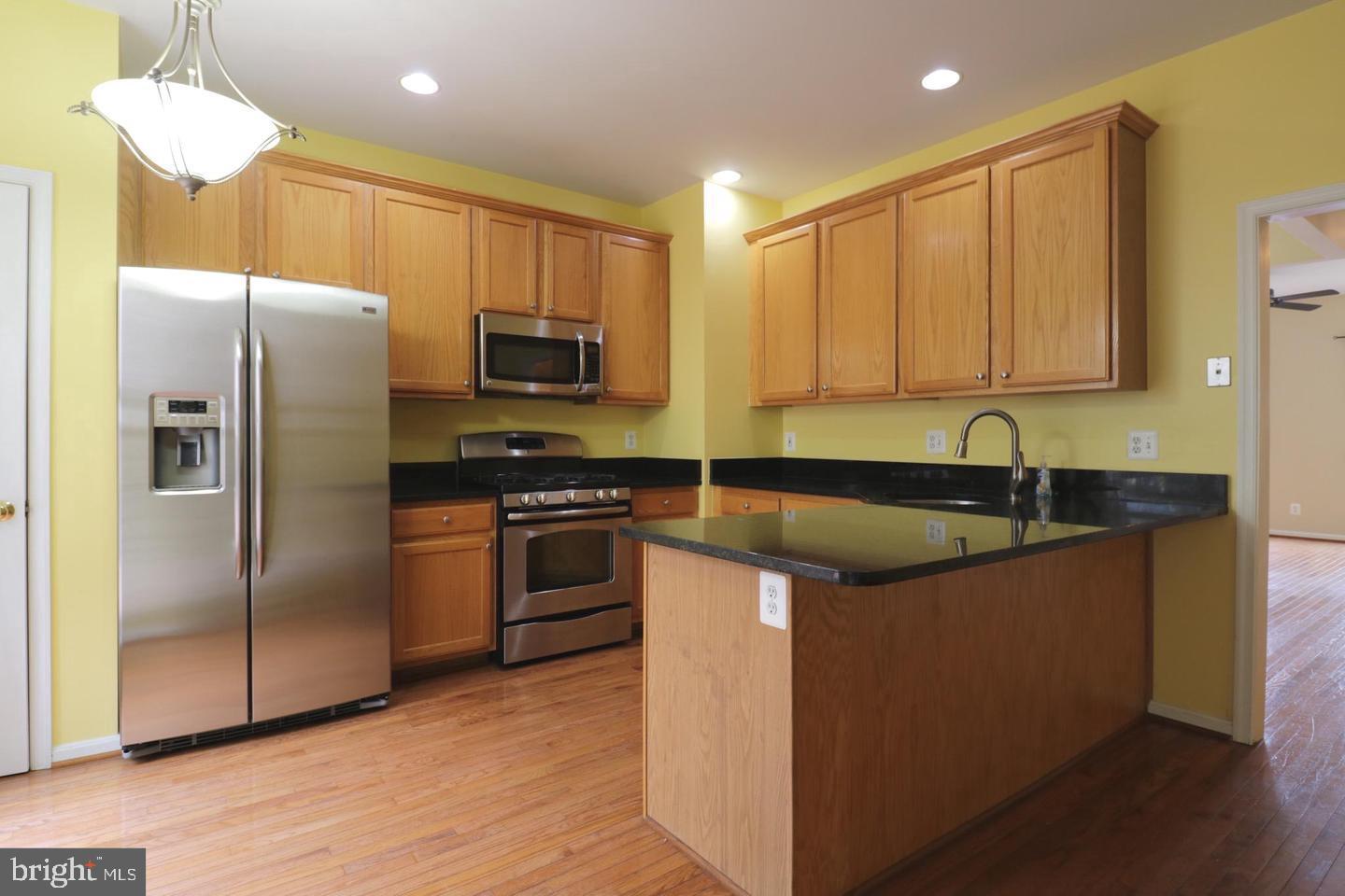 LOUDOUN PARKWAY CENTER - Residential Lease