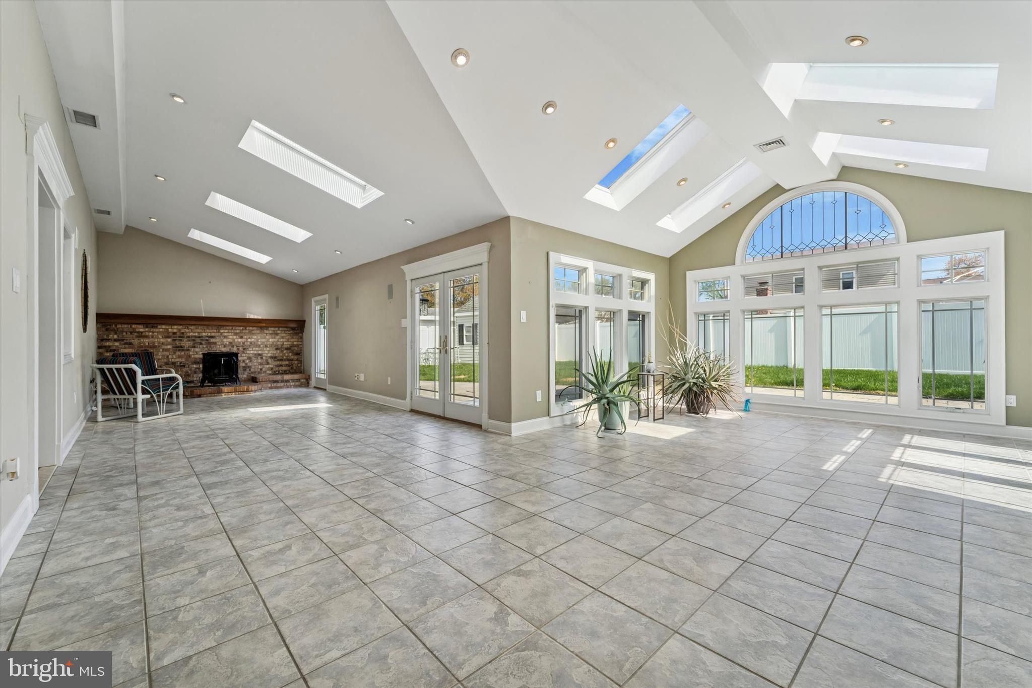 FAIRBRIDGE - Residential