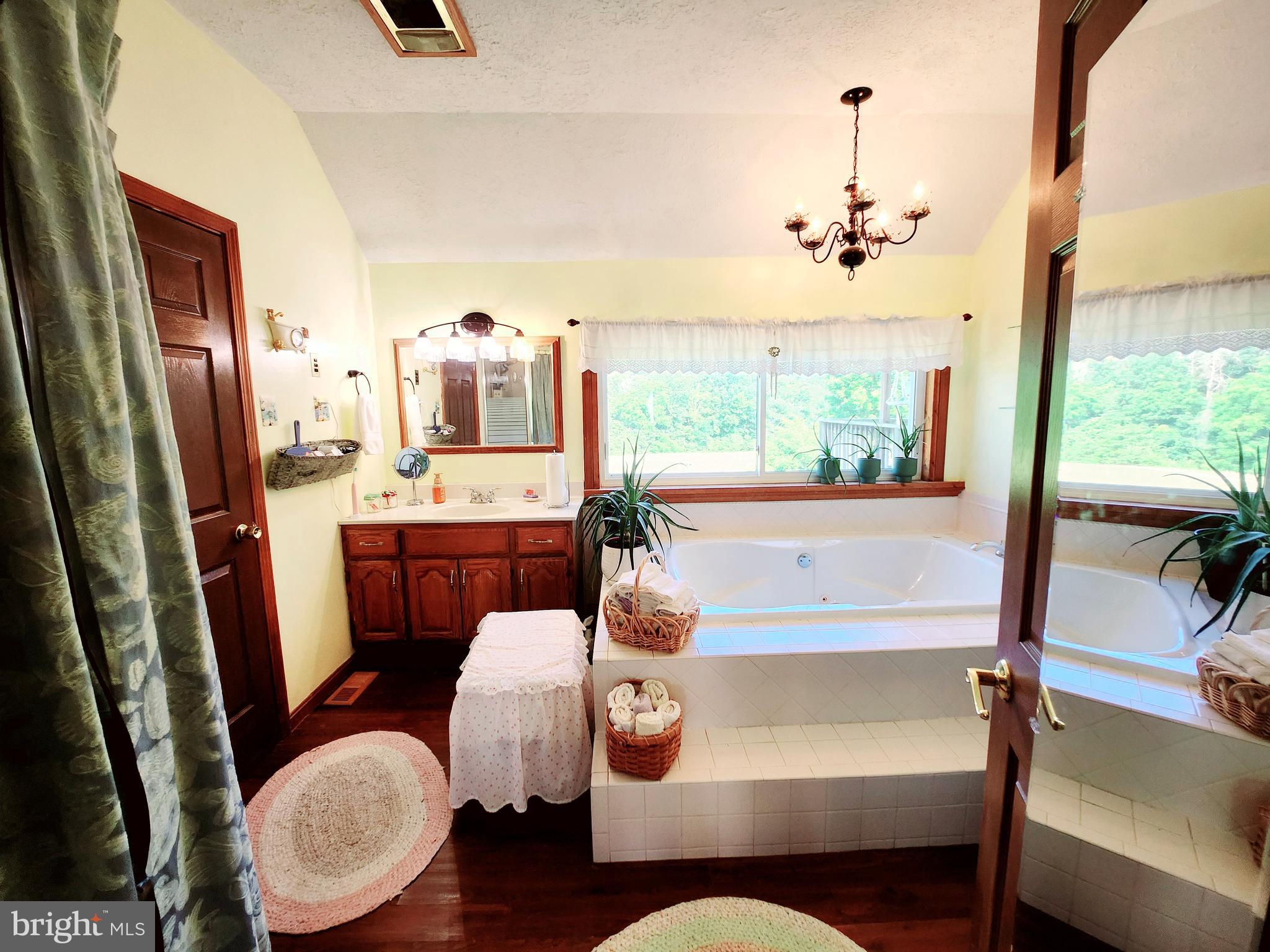 BACK CREEK - Residential