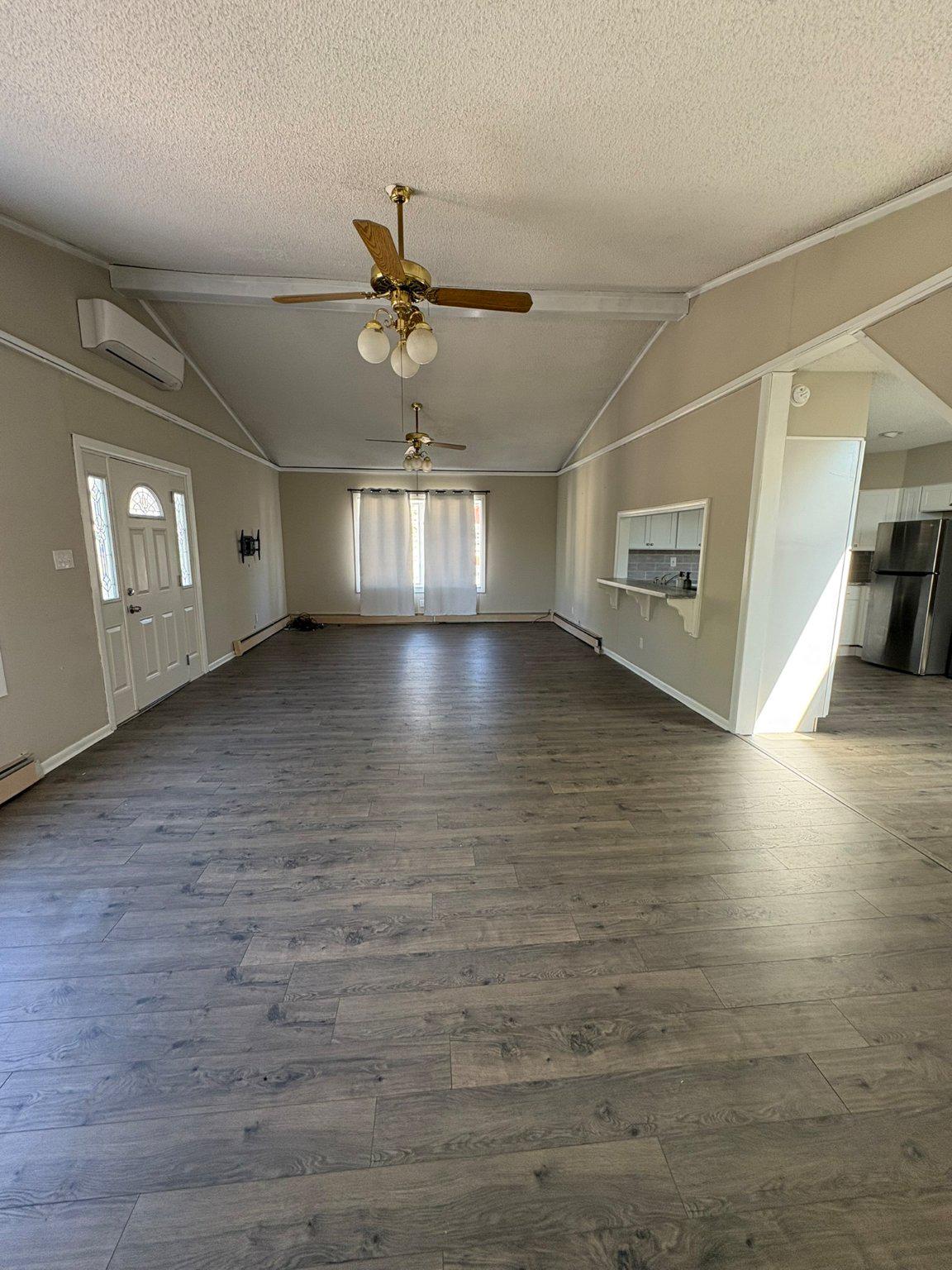 406 WHITE HORSE PIKE