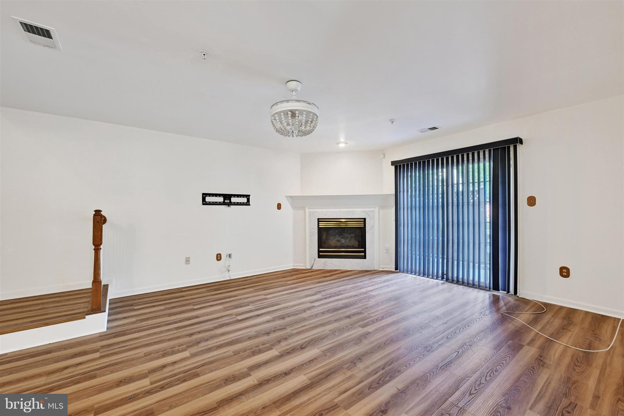 ANDOVER / FOXRIDGE - Residential Lease