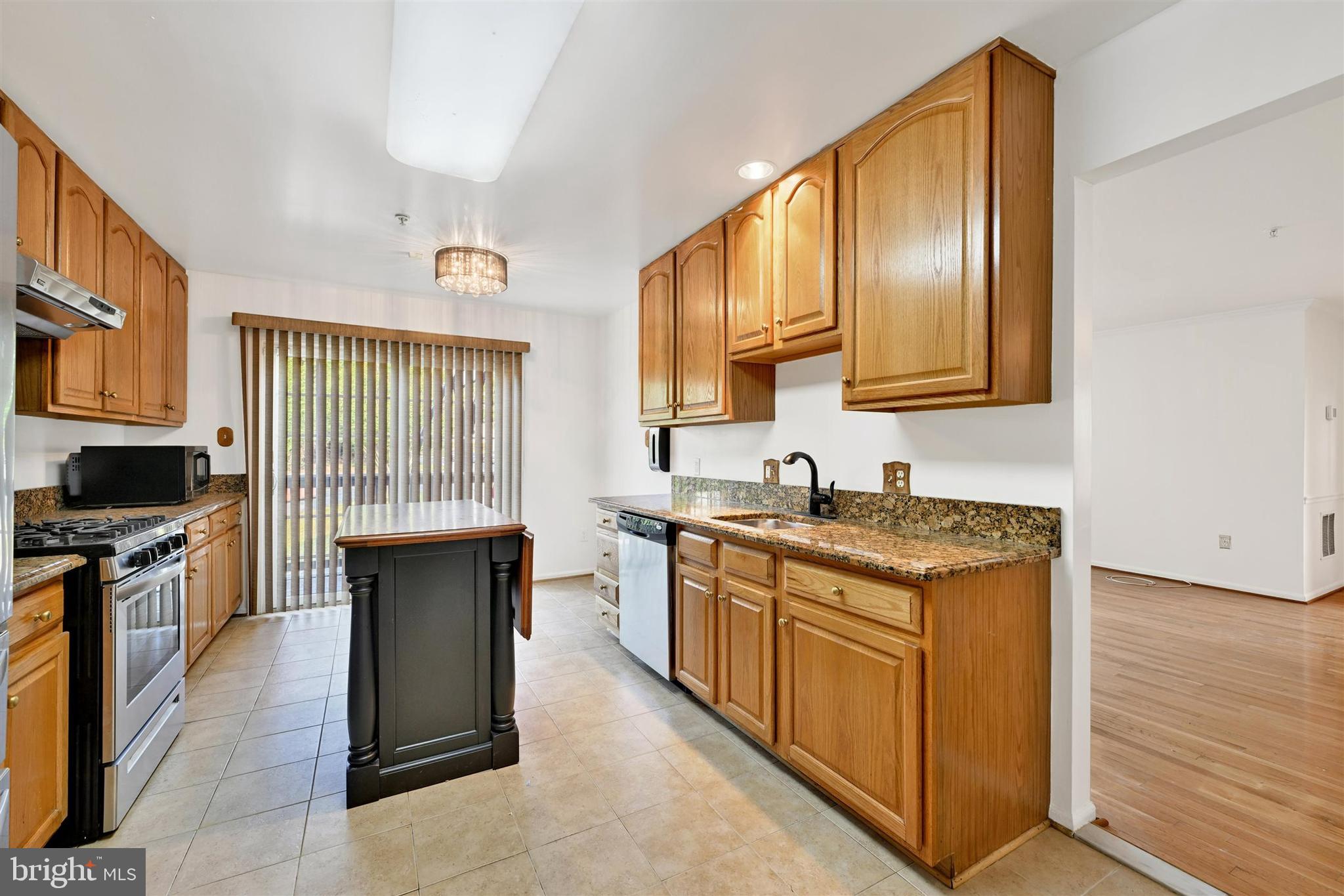 ANDOVER / FOXRIDGE - Residential Lease