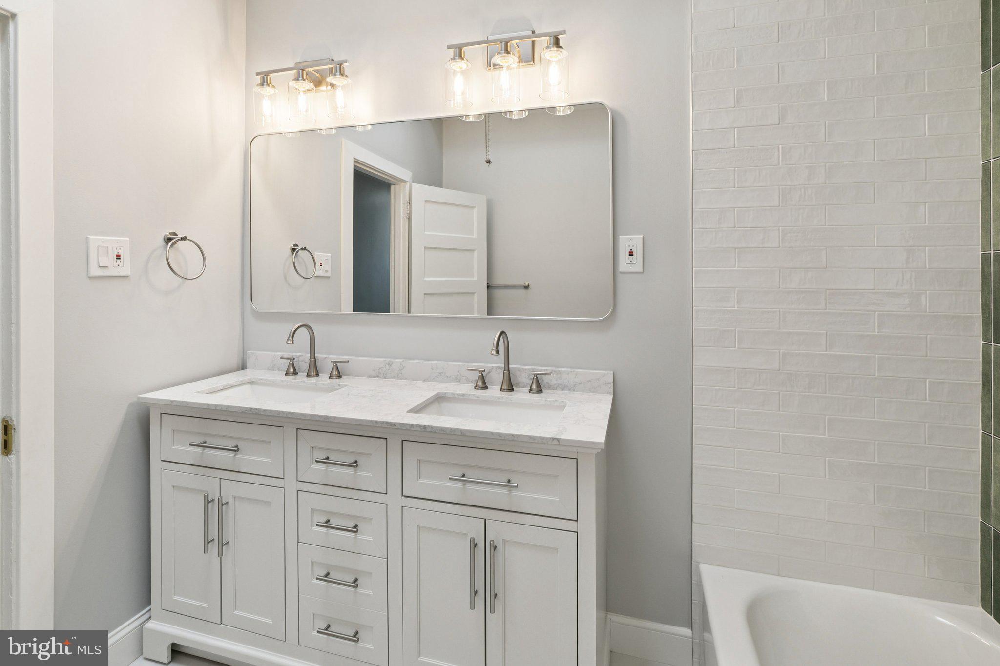 COBBS CREEK - Residential