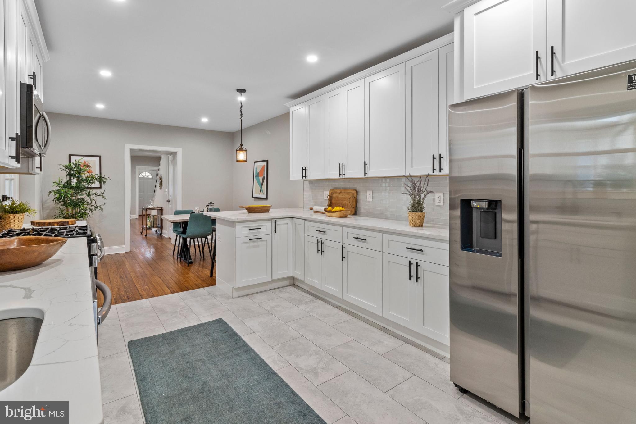 ROXBOROUGH - Residential
