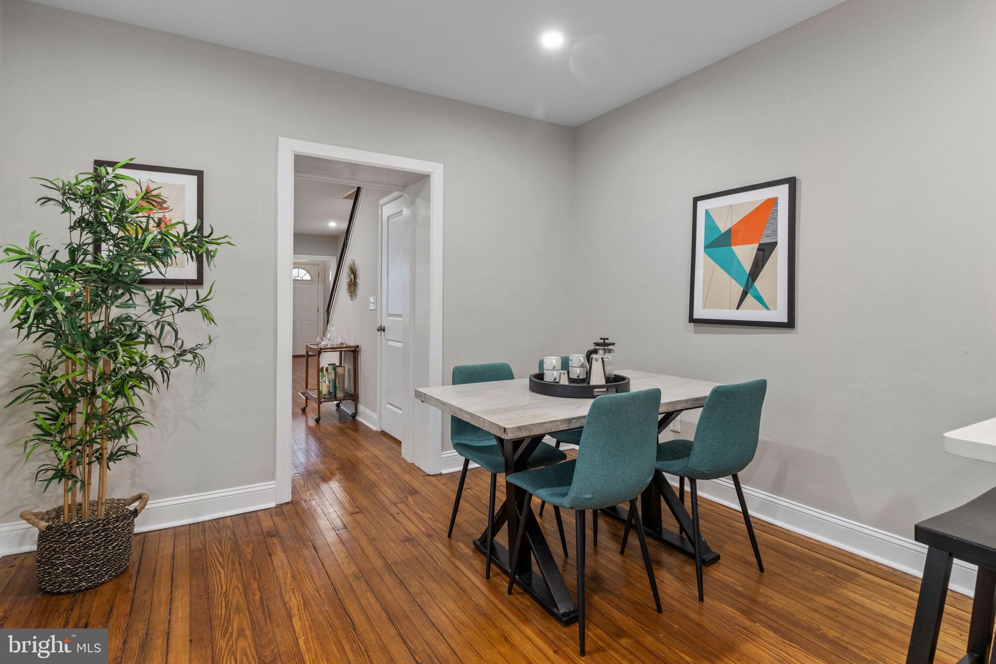 ROXBOROUGH - Residential