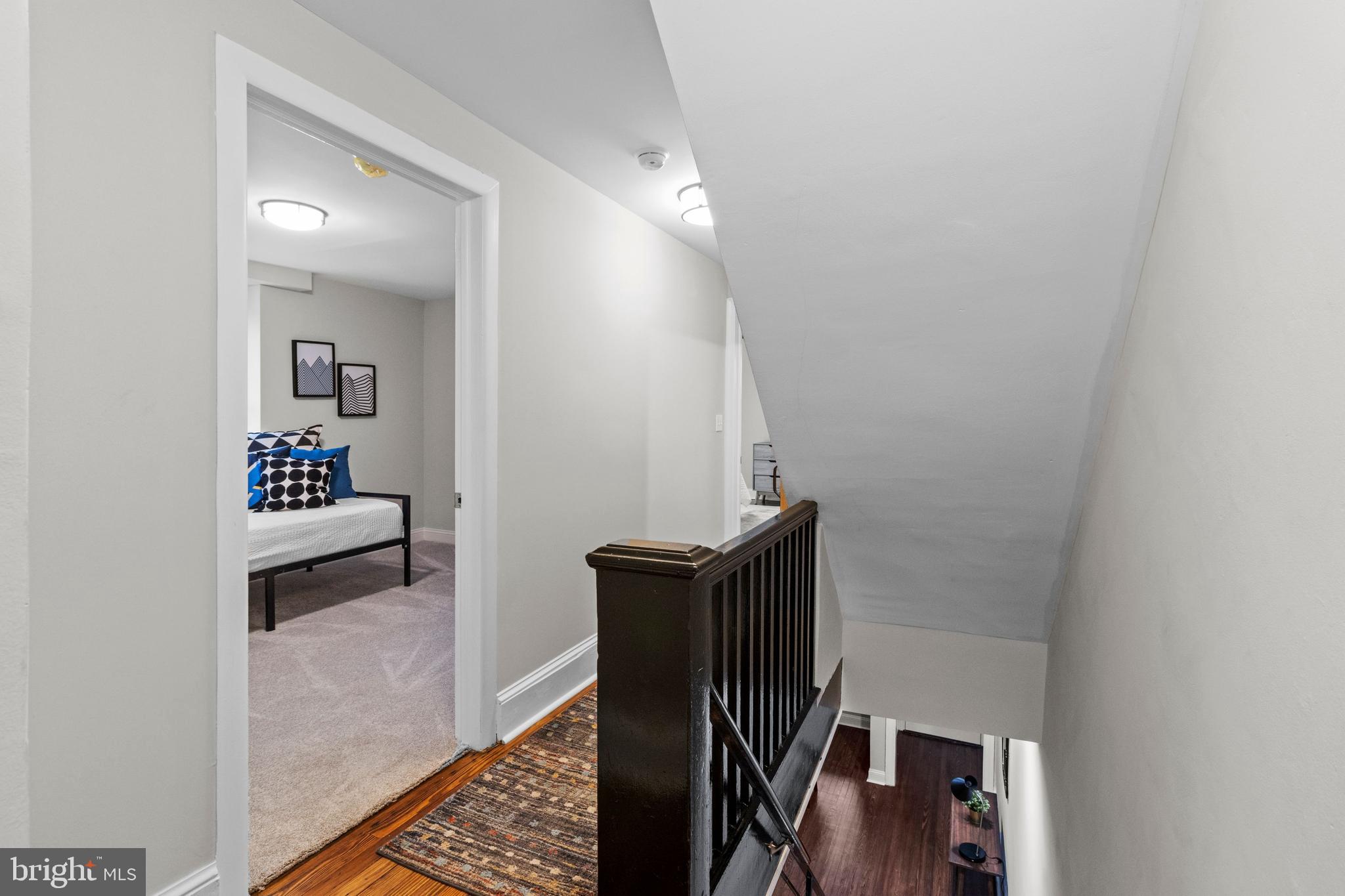ROXBOROUGH - Residential