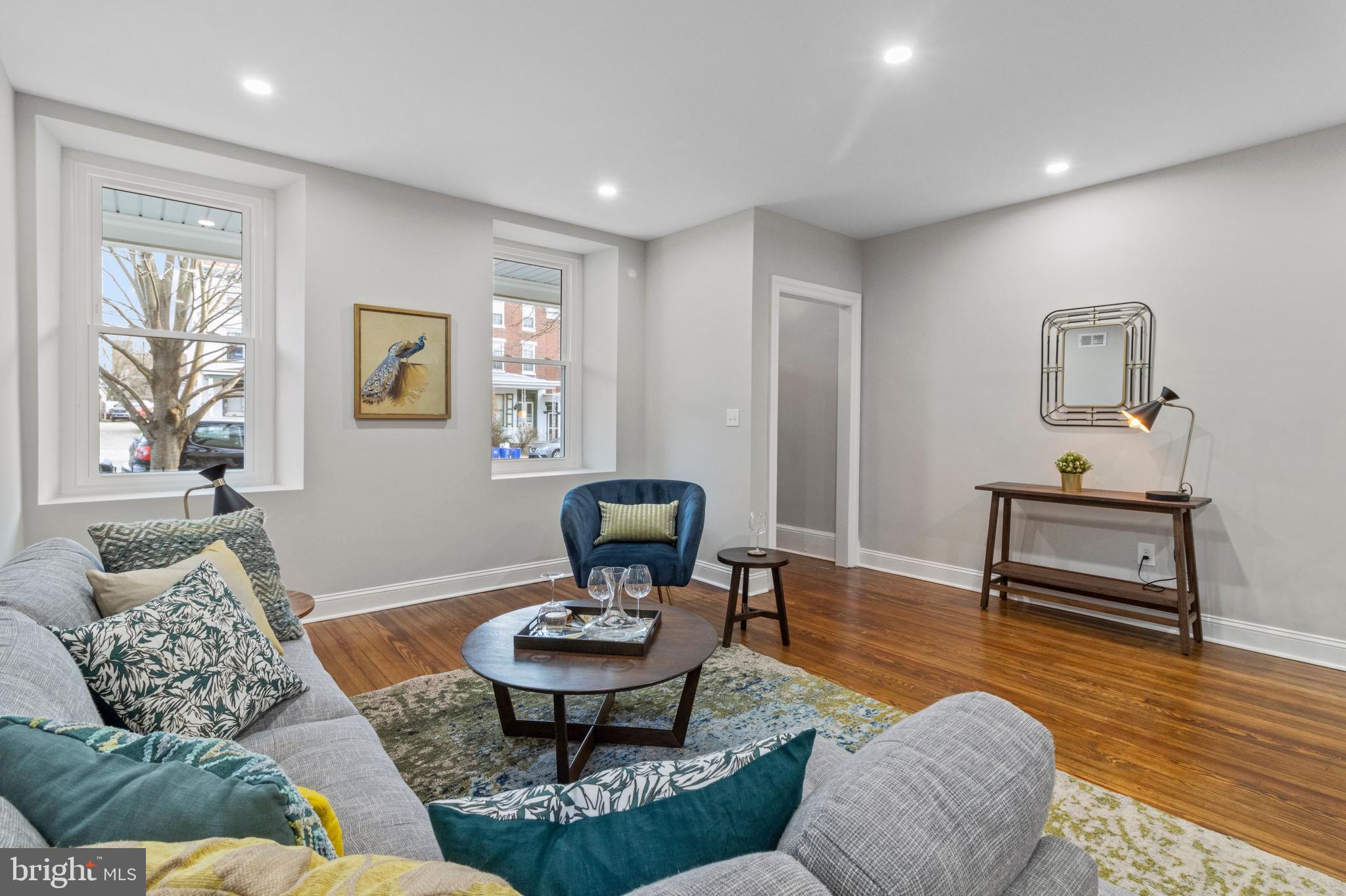 ROXBOROUGH - Residential