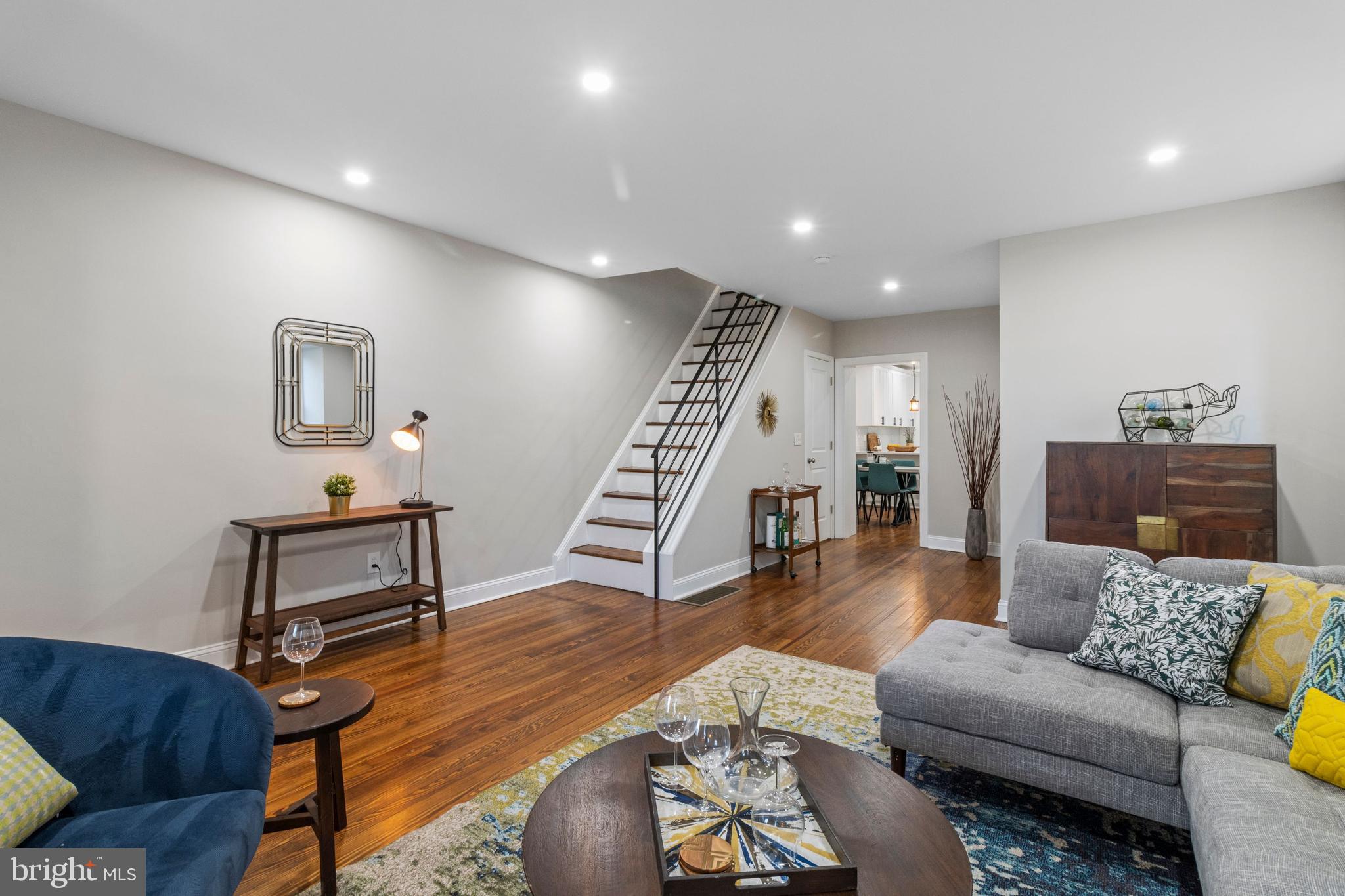 ROXBOROUGH - Residential