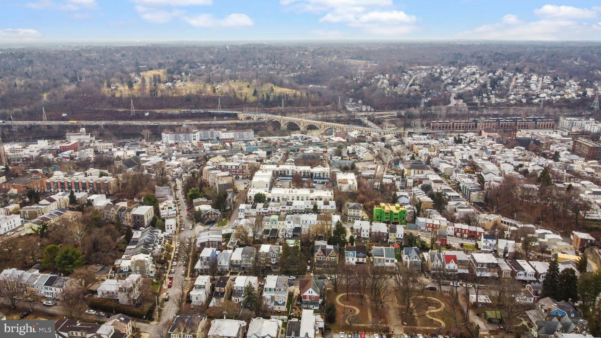 ROXBOROUGH - Residential
