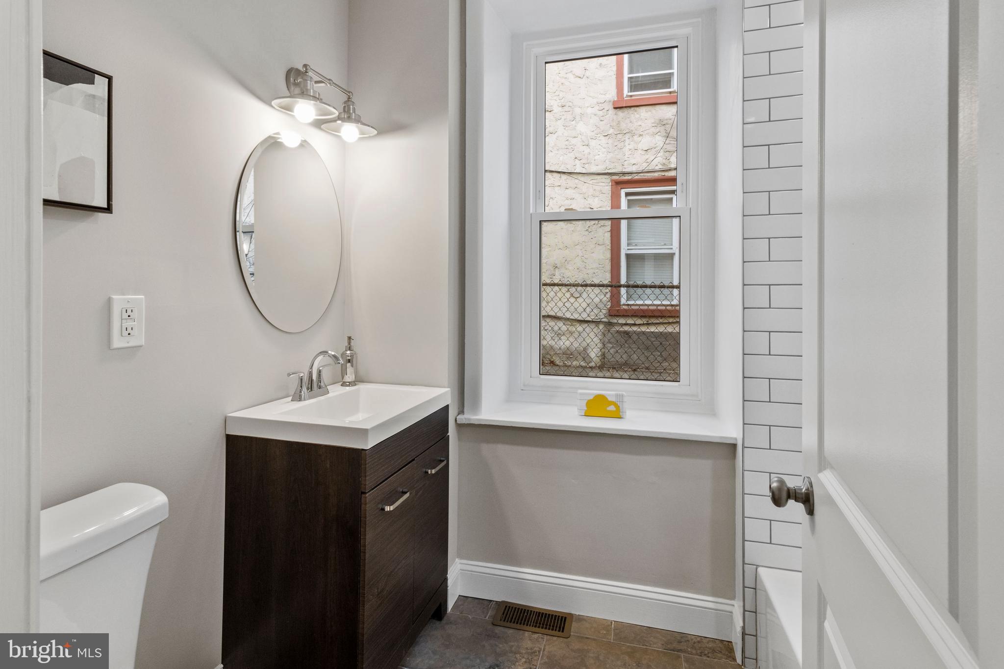 ROXBOROUGH - Residential
