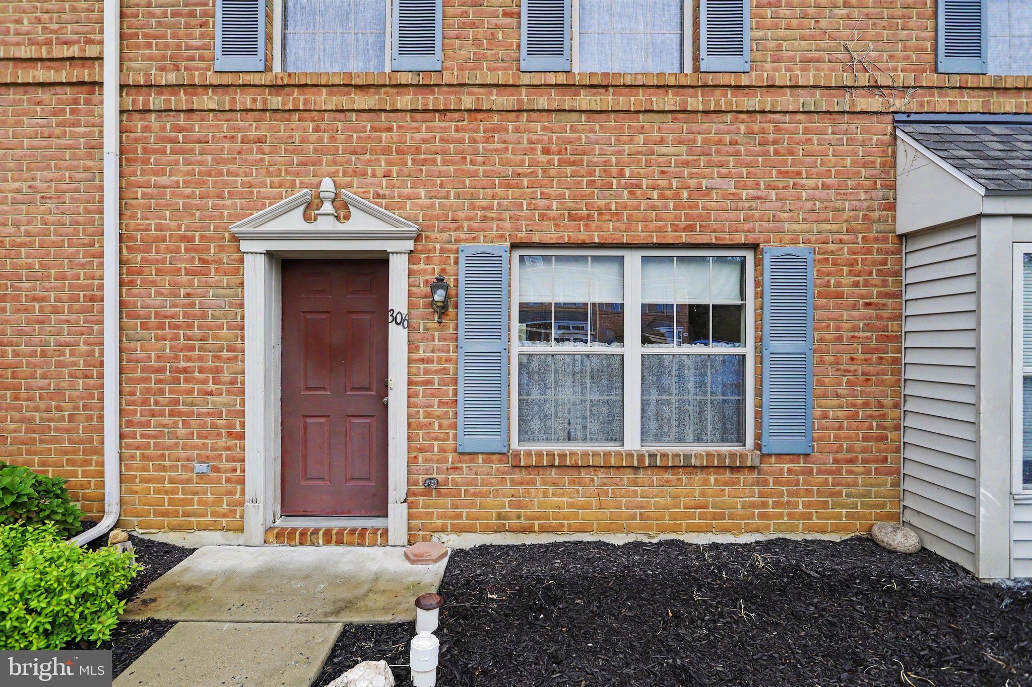 306 MEETINGHOUSE LANE