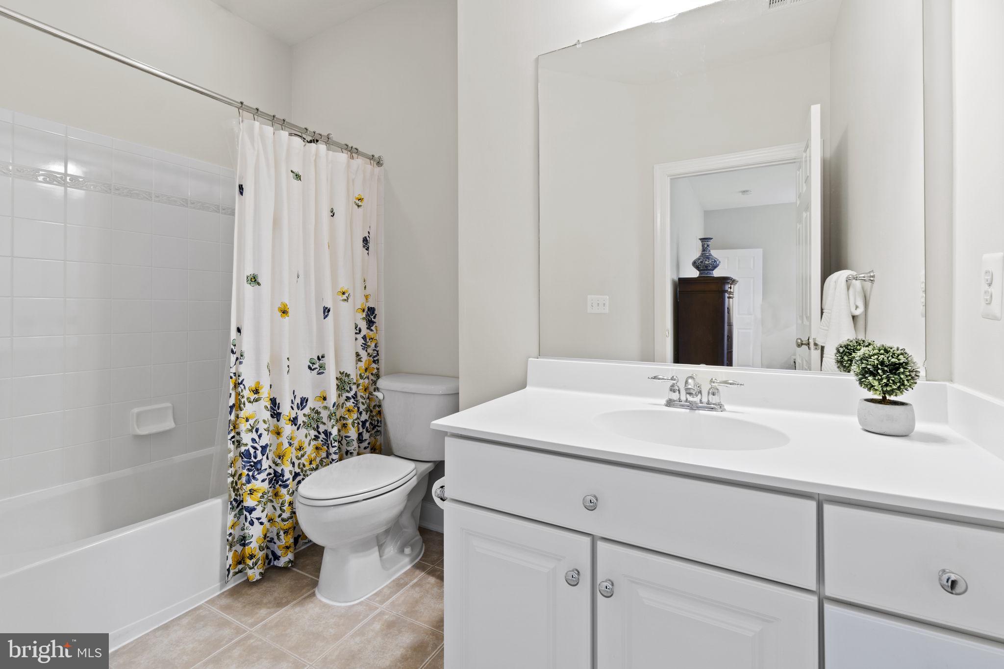 LAKES AT BELLE TERRA - Residential