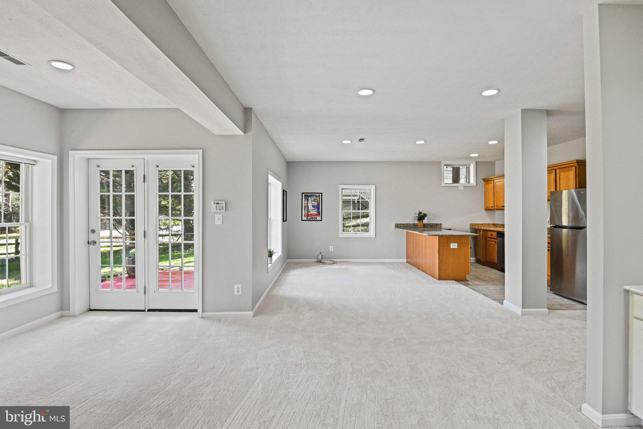 SPRING LAKE - Residential