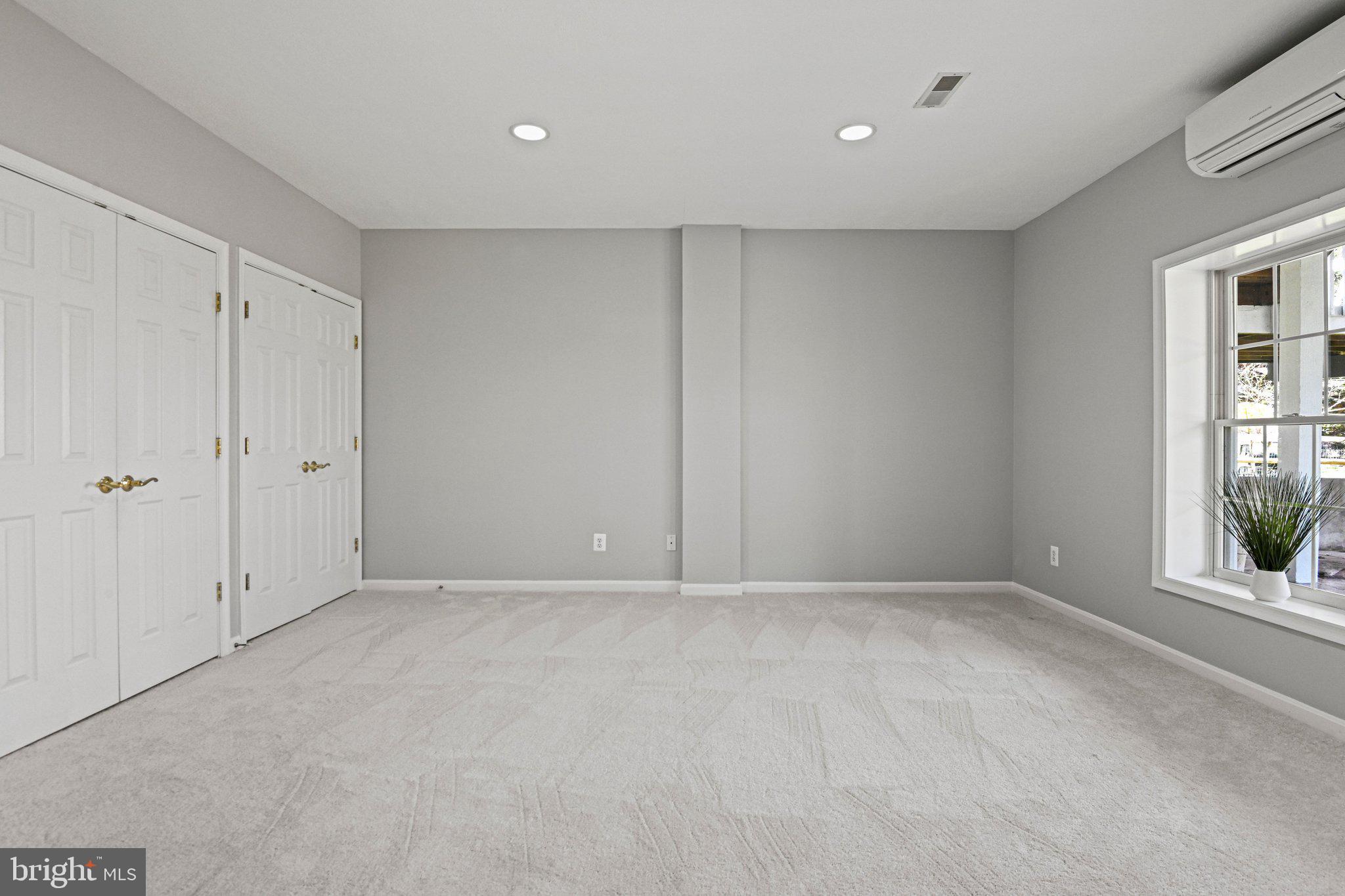 SPRING LAKE - Residential