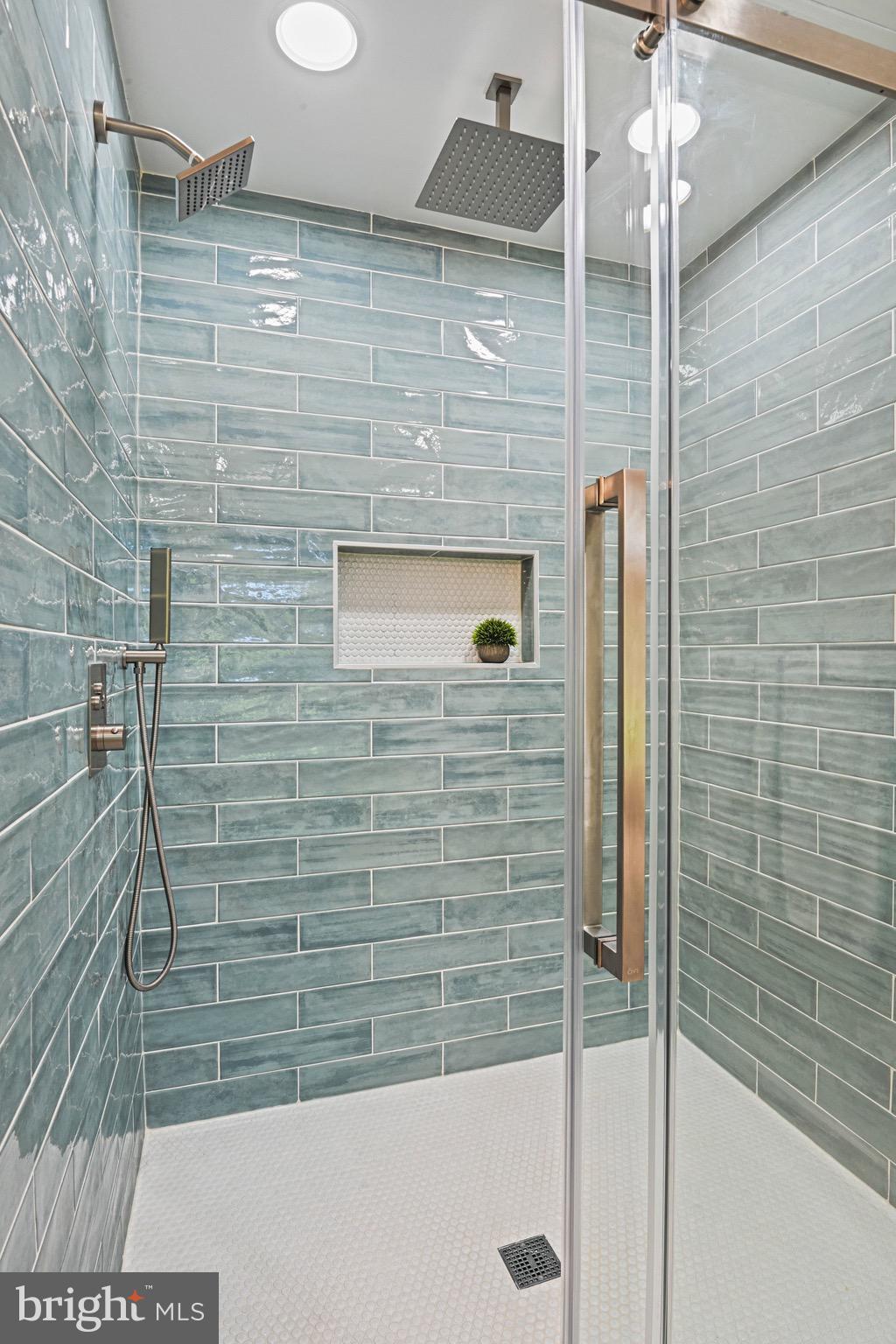 SPRING LAKE - Residential