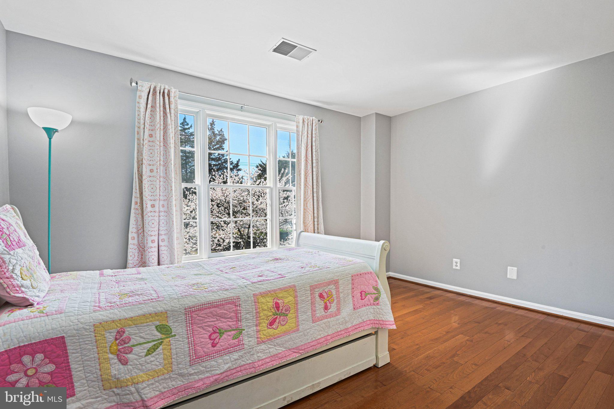 SPRING LAKE - Residential