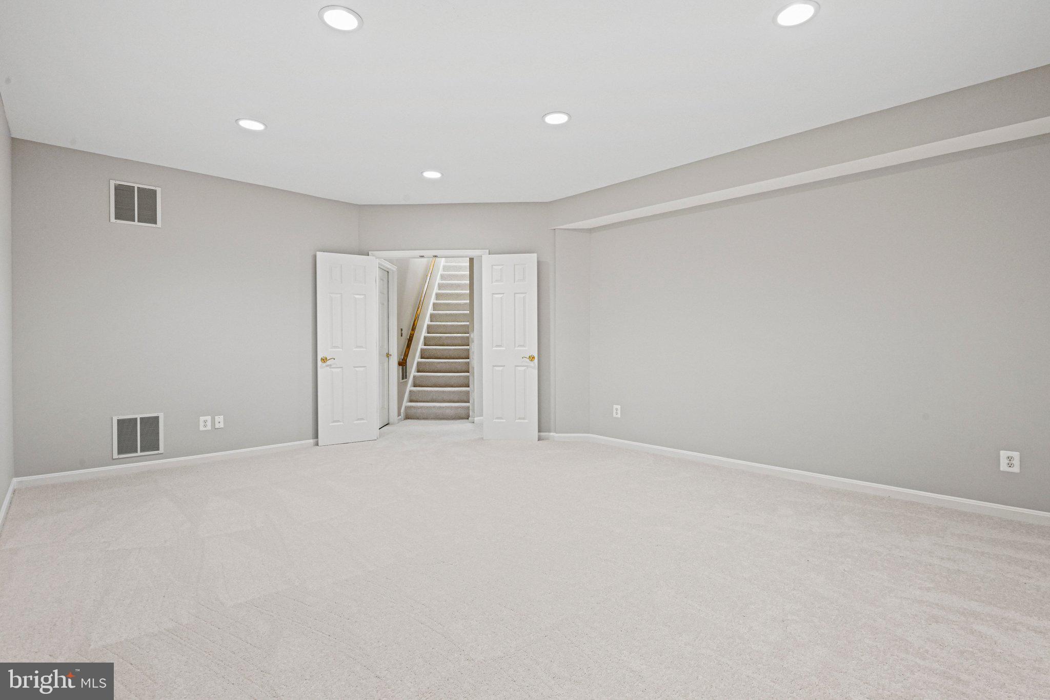 SPRING LAKE - Residential