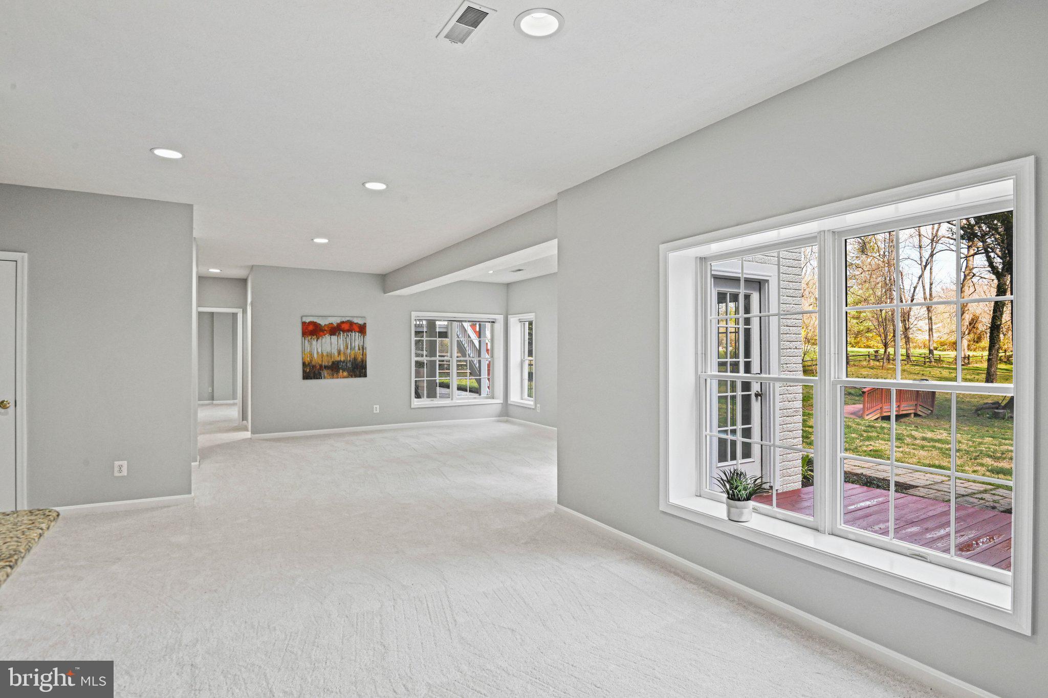 SPRING LAKE - Residential