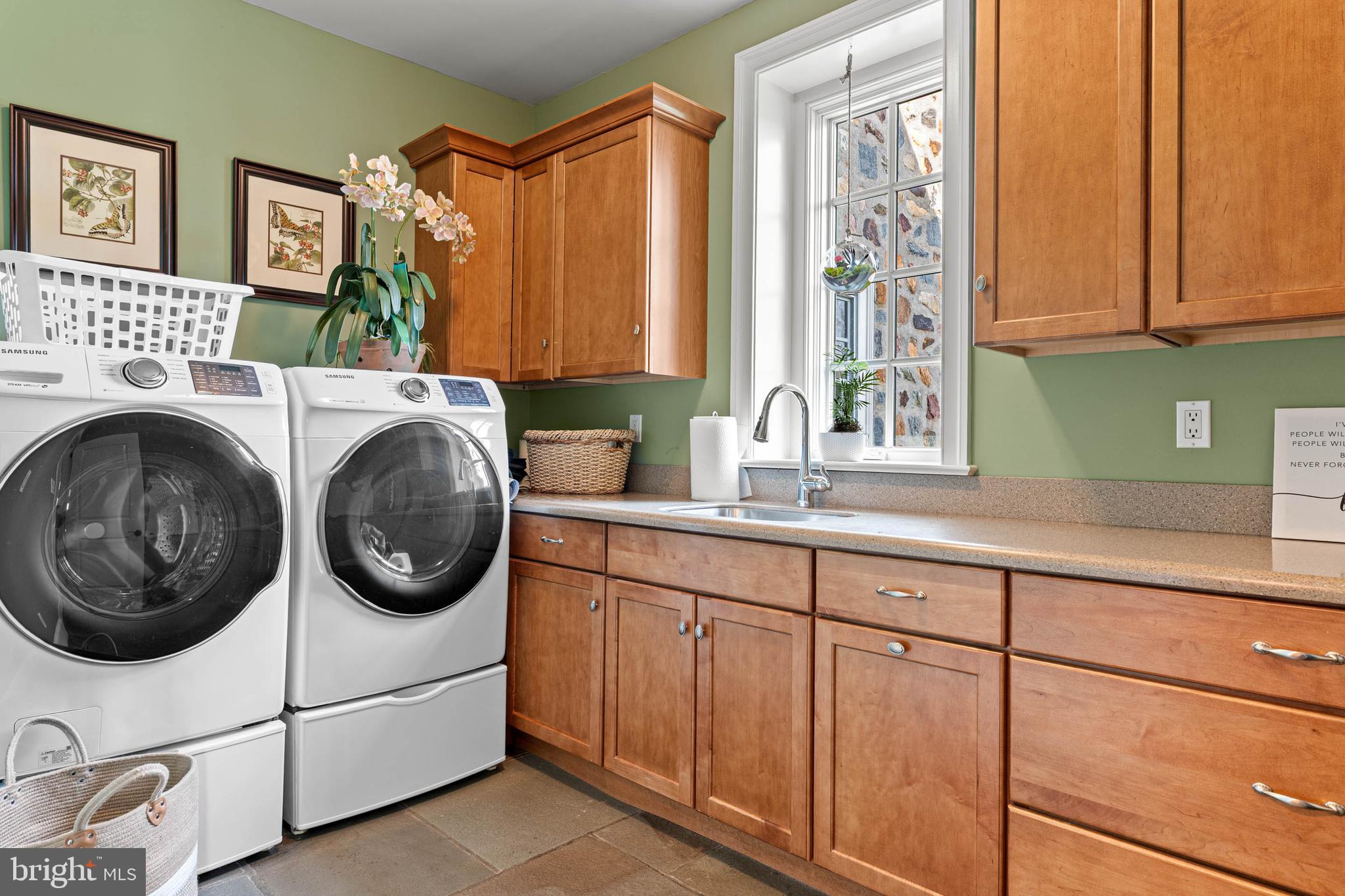 LEOPARD FARMS - Residential