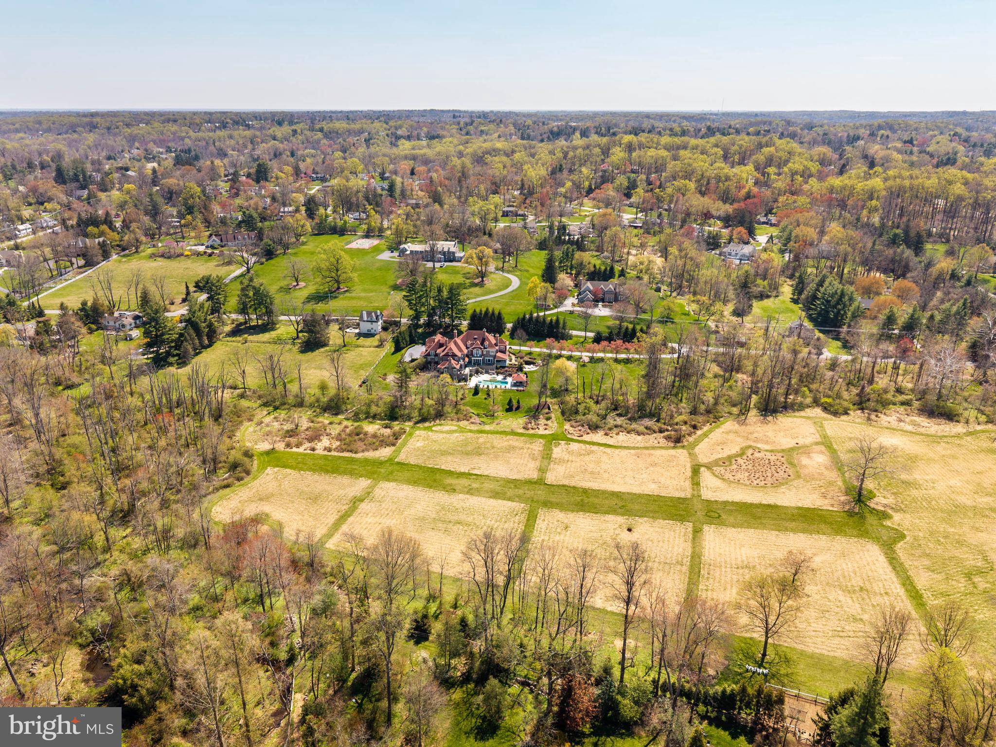 LEOPARD FARMS - Residential