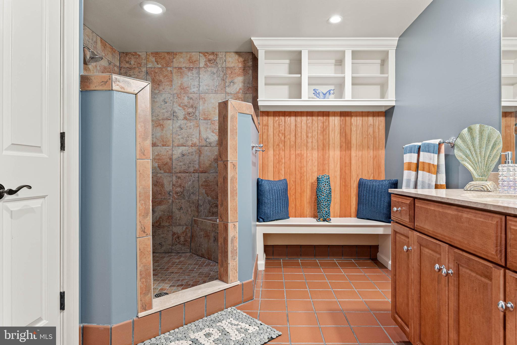 LEOPARD FARMS - Residential